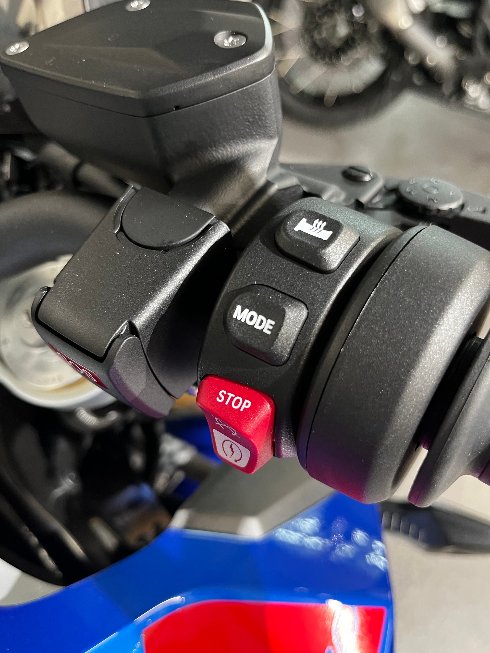 BMW F 900 R A2 - 35kw-image-4