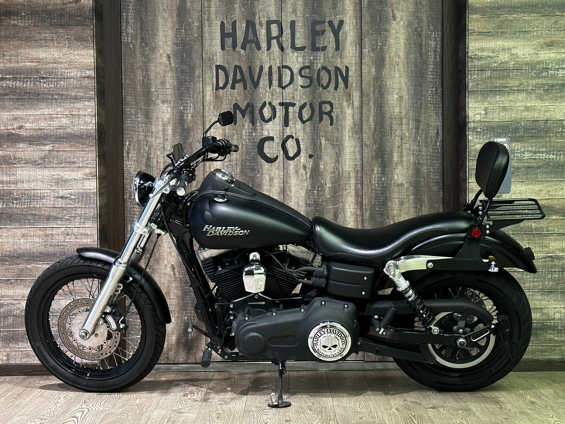 HARLEY-DAVIDSON FXDBI Dyna Street Bob-showroom-element-3