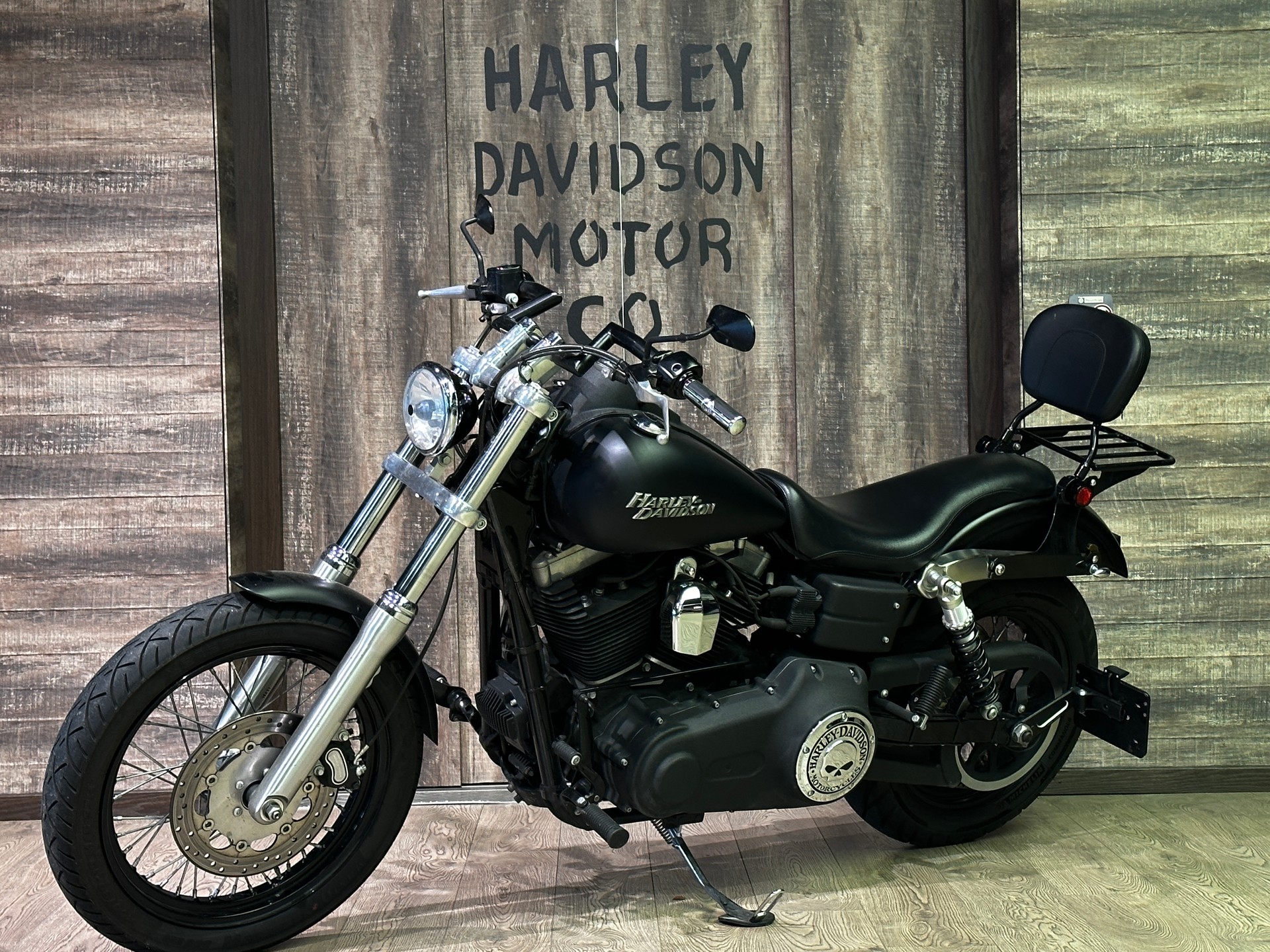 HARLEY-DAVIDSON FXDBI Dyna Street Bob-showroom-element-2