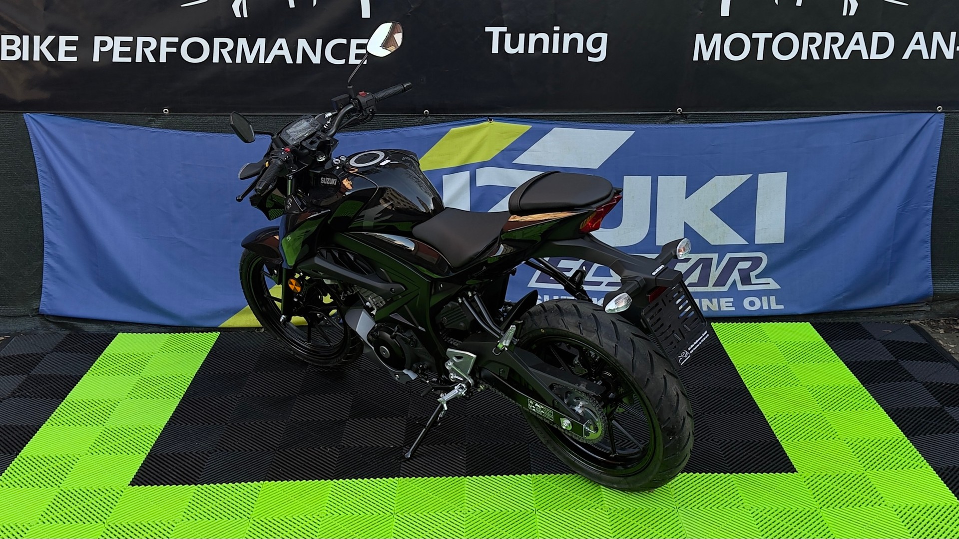 SUZUKI GSX-S 125-showroom-element-3