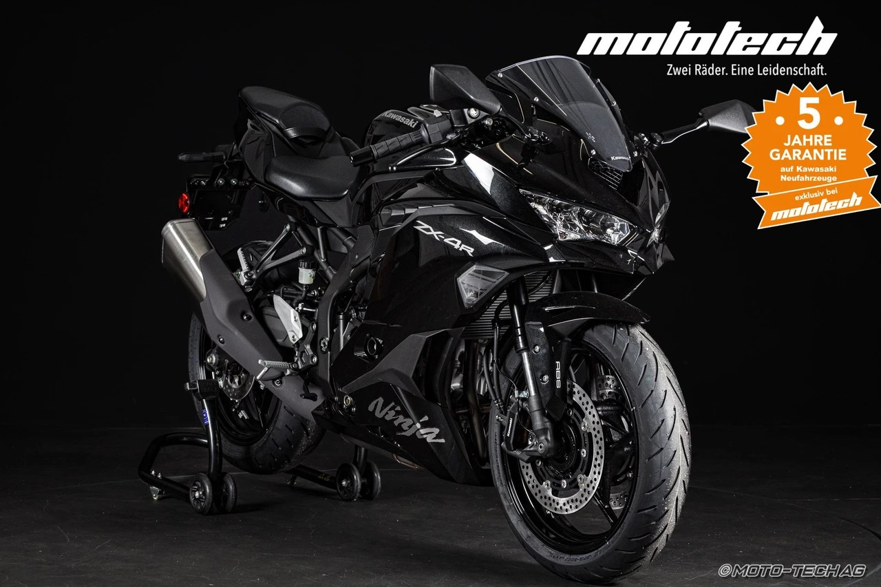 KAWASAKI Ninja ZX-4R-showroom-element-1