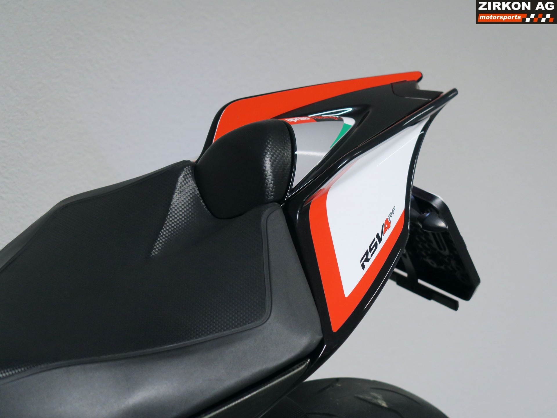 APRILIA RSV4 RF-image-14