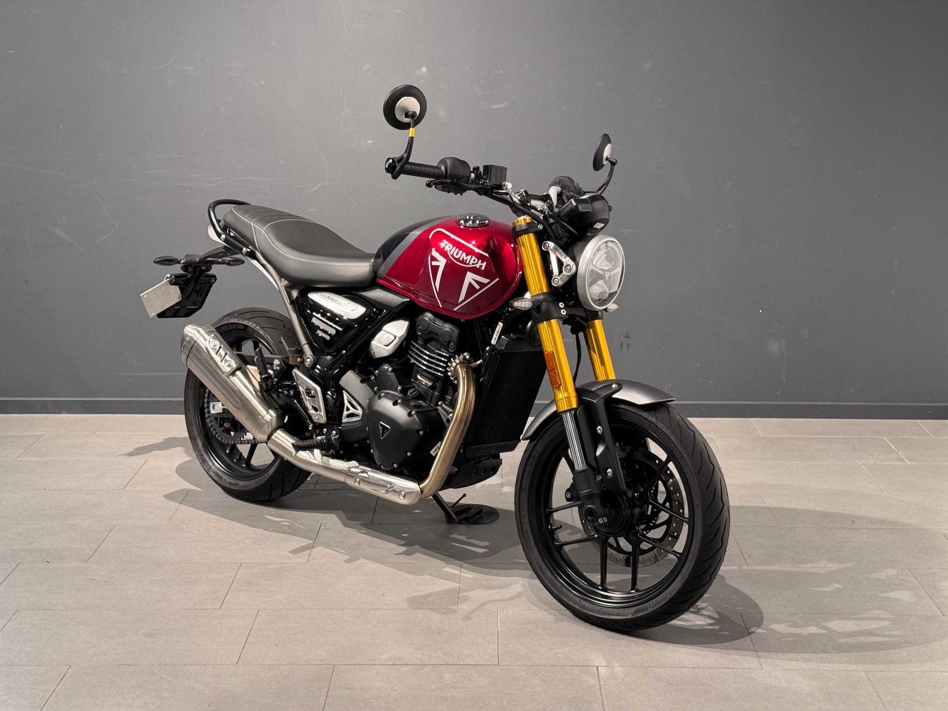 TRIUMPH Speed 400-showroom-element-1