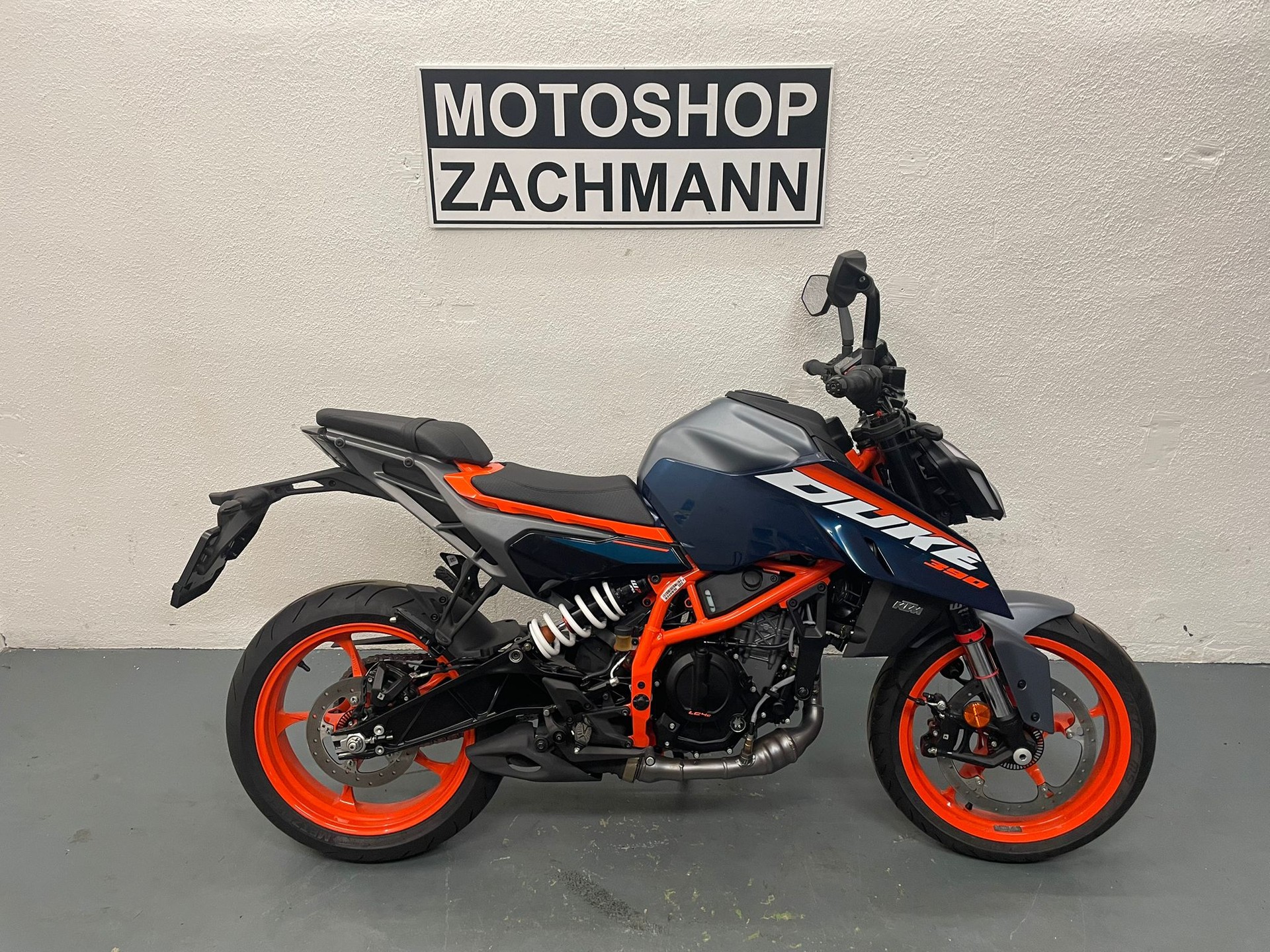 KTM 390 Duke