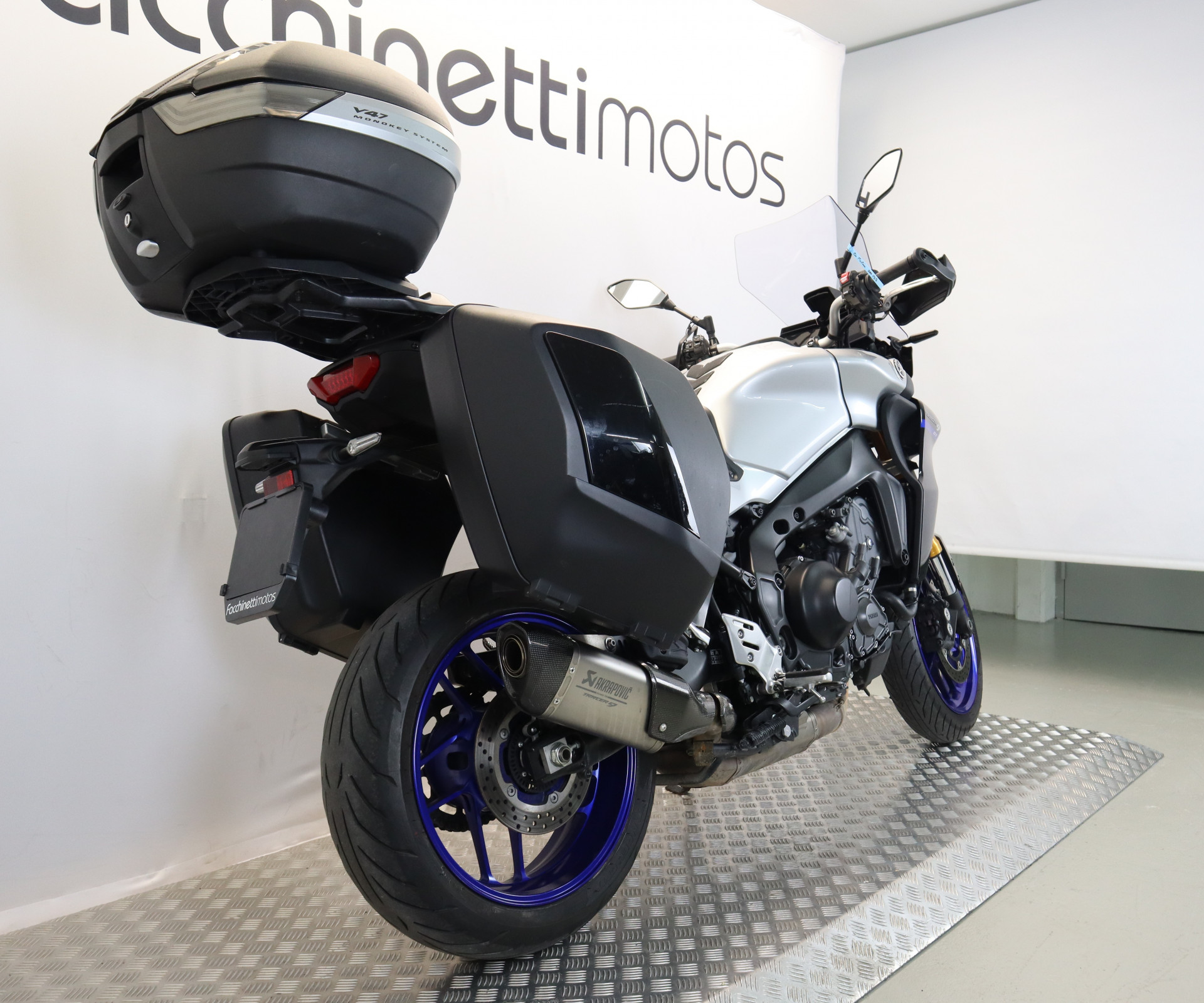 YAMAHA Tracer 9 GT-showroom-element-3