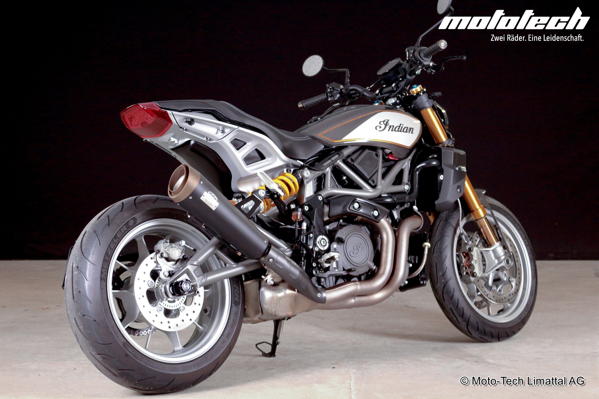 INDIAN FTR R Carbon-showroom-element-2