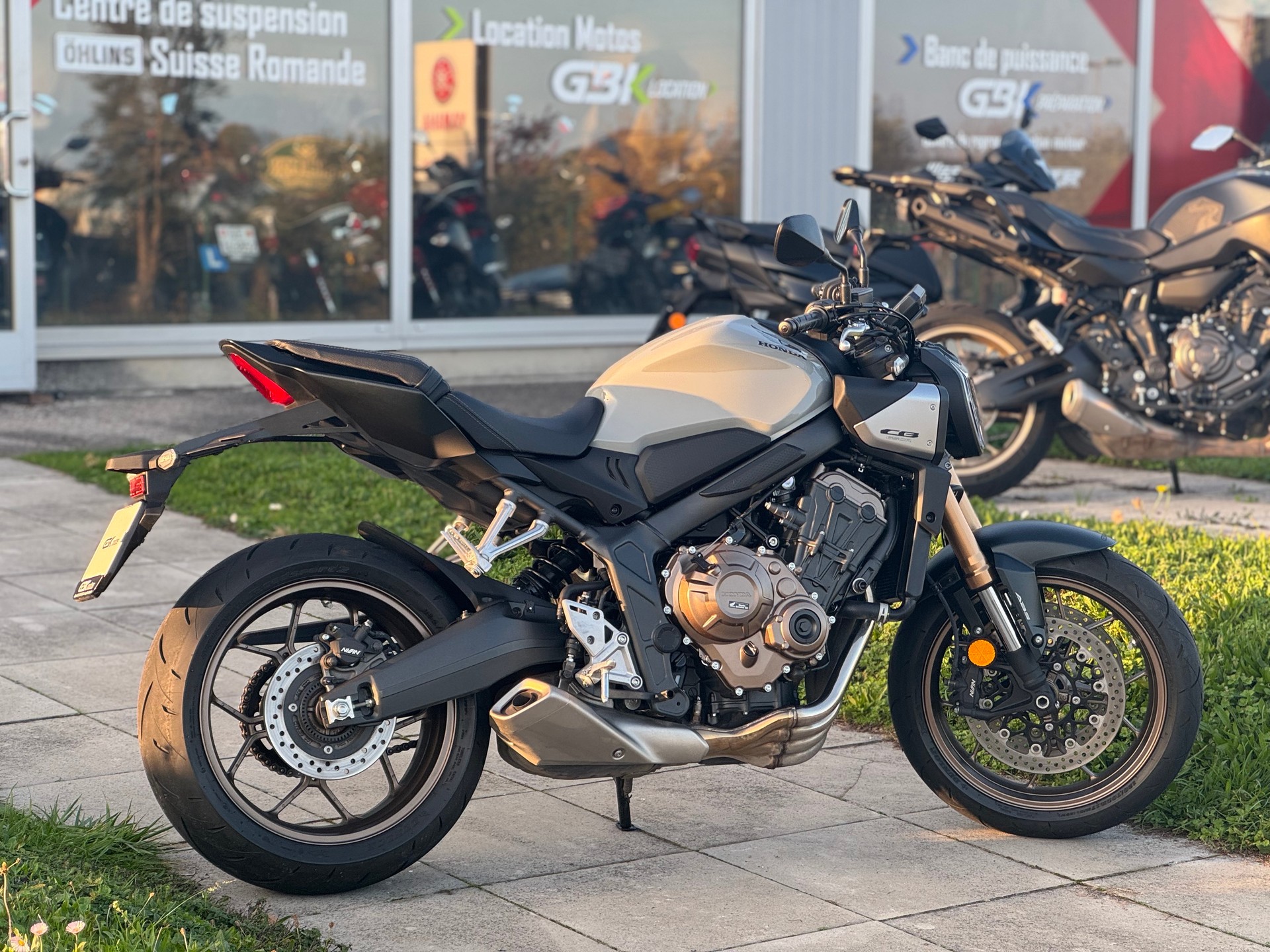HONDA CB650R 35 KW-showroom-element-1