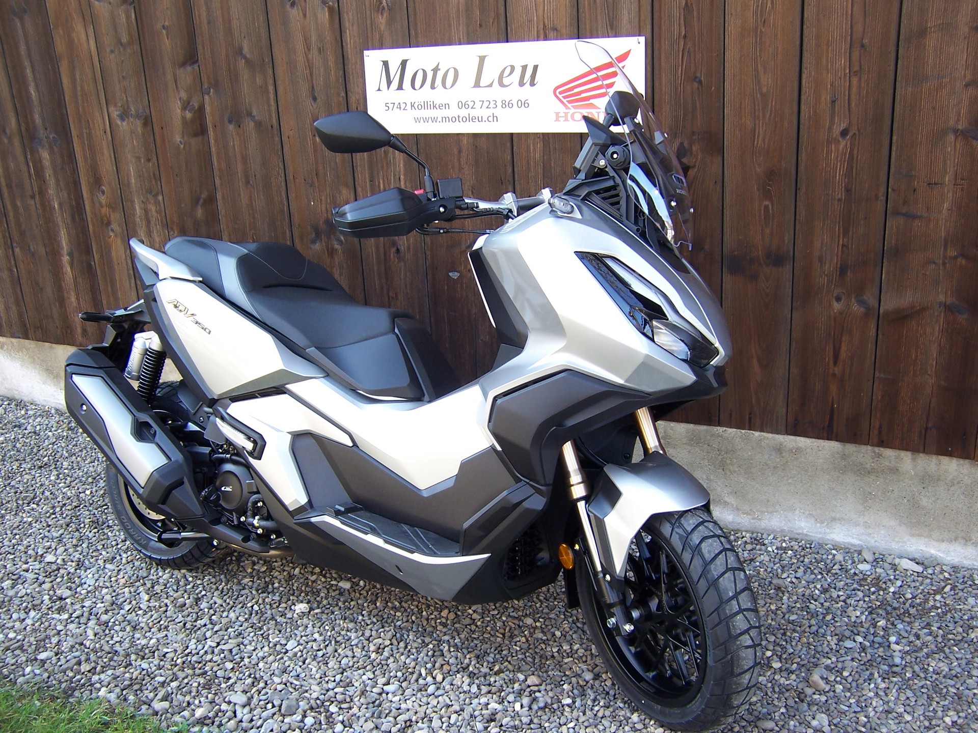 HONDA ADV 350-image-10