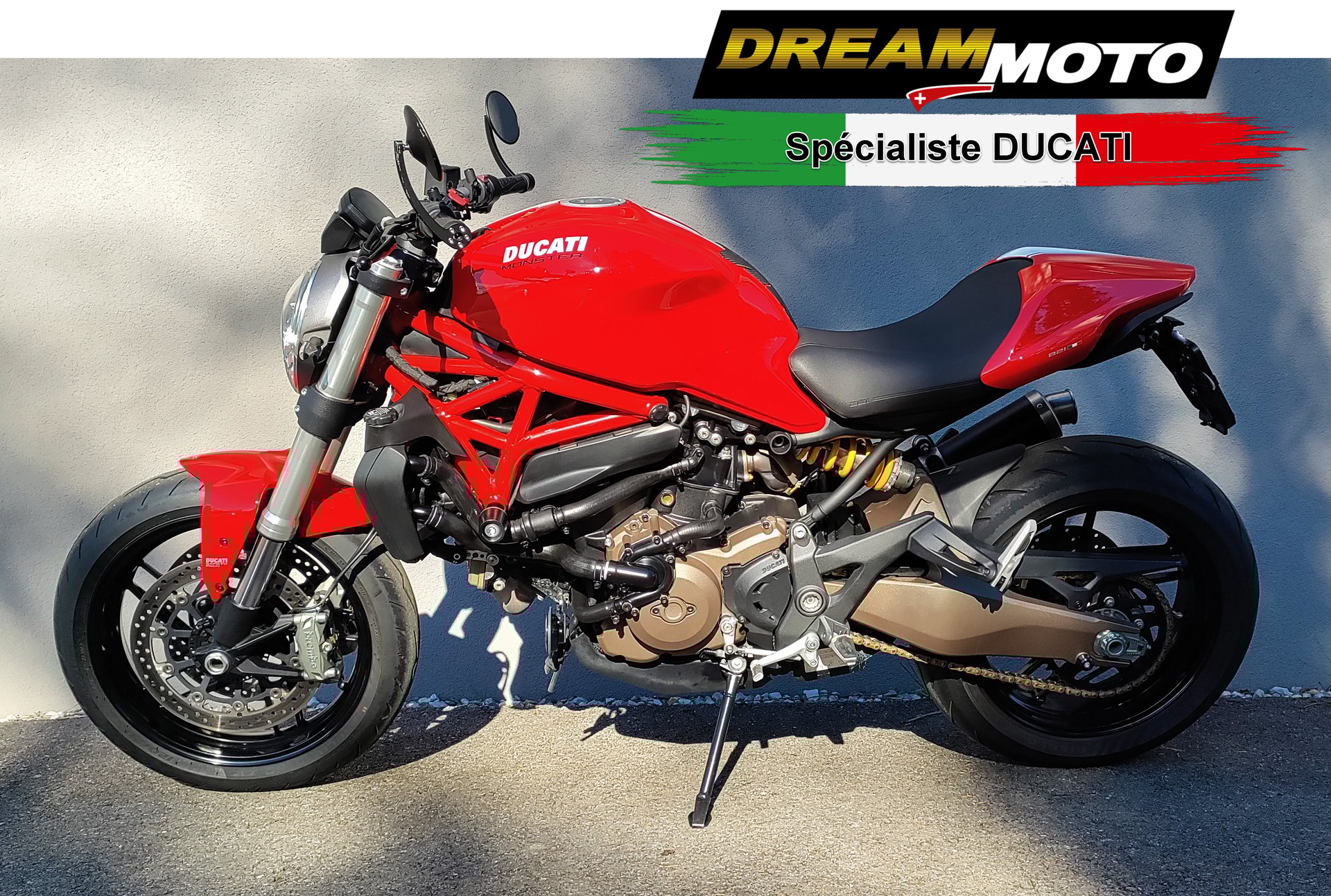 DUCATI Monster 821 Stripe-showroom-element-2