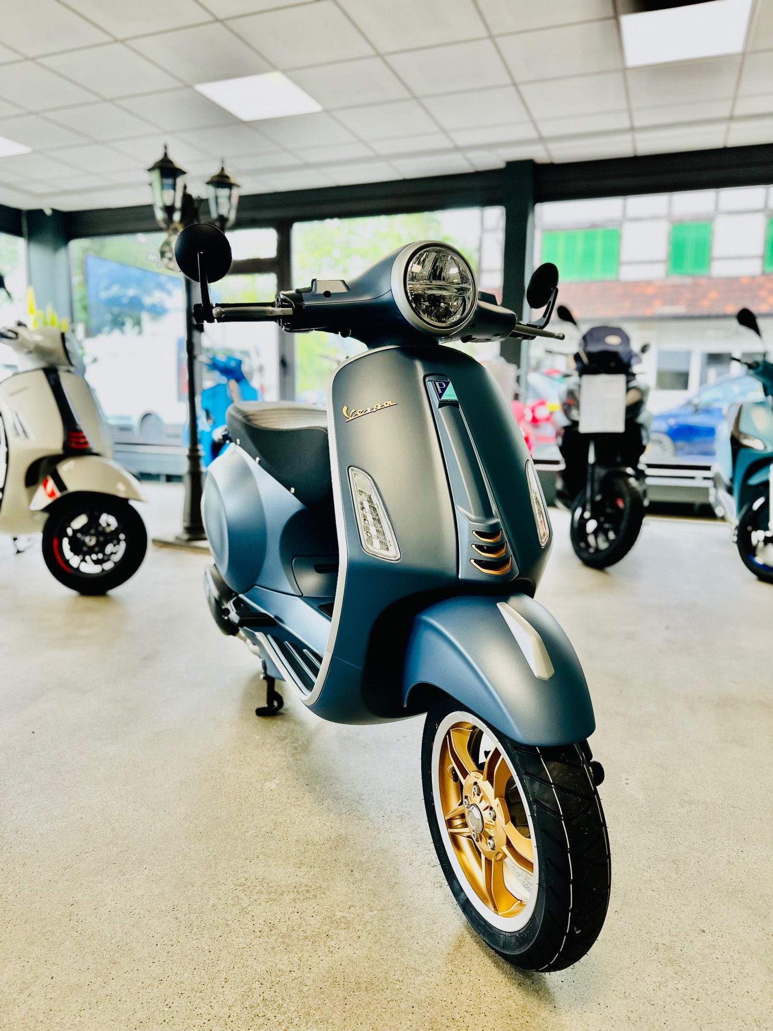 PIAGGIO Vespa 125 Primavera-image-0