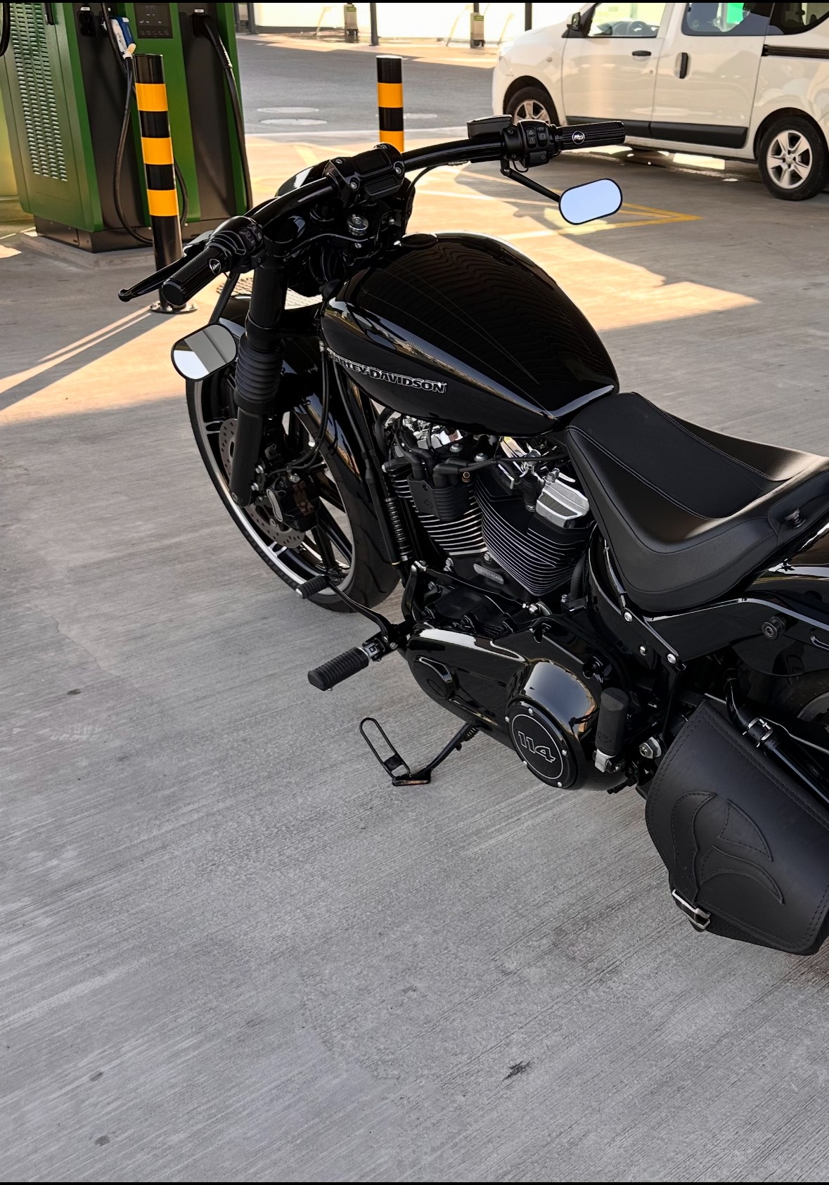 HARLEY-DAVIDSON FXBRS Breakout 114 ABS-image-5