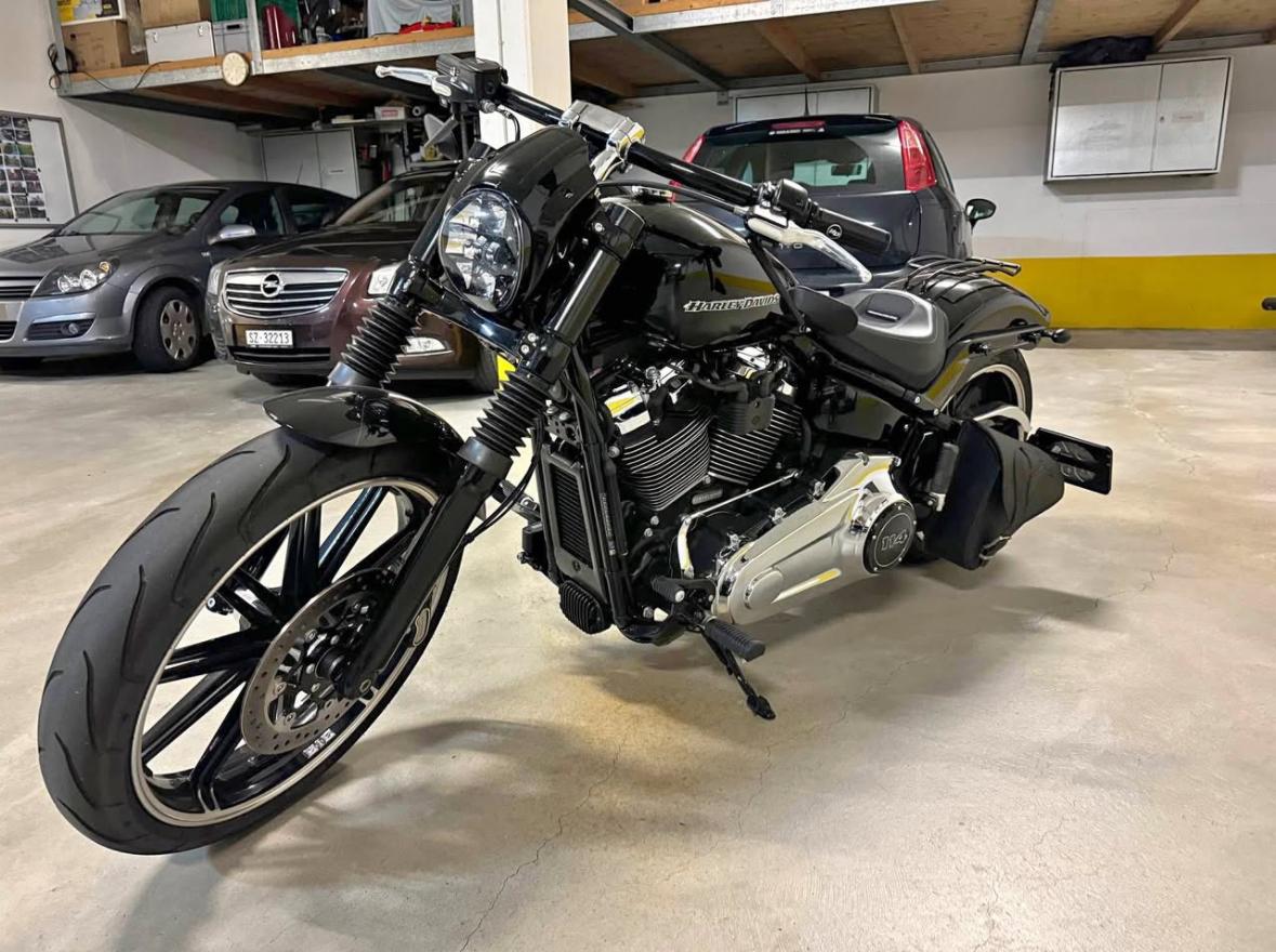 HARLEY-DAVIDSON FXBRS Breakout 114 ABS-image-2