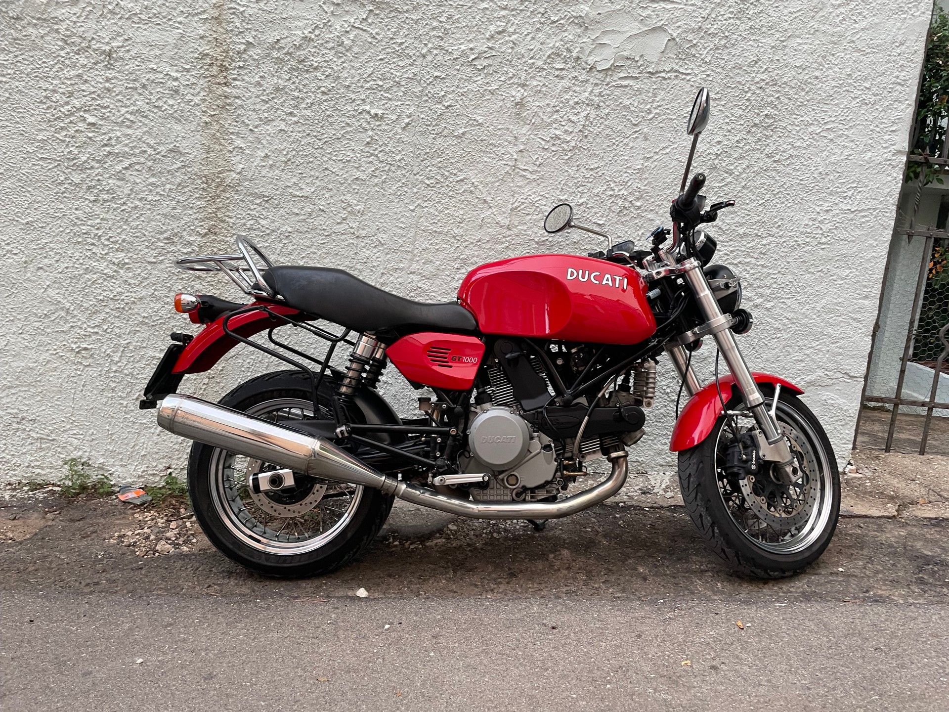 DUCATI GT 1000