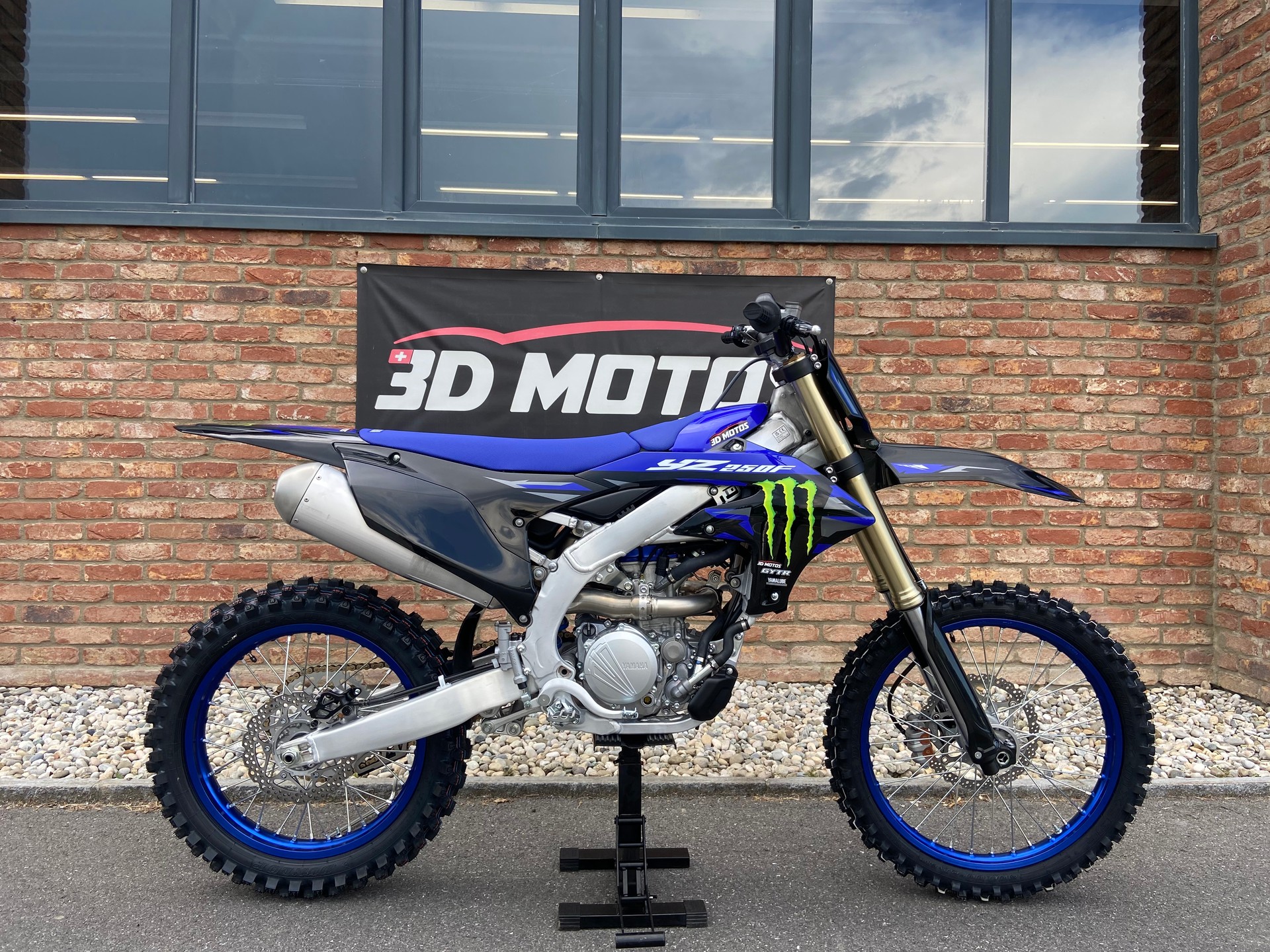 YAMAHA YZ250F Monster Energy Racing Edition