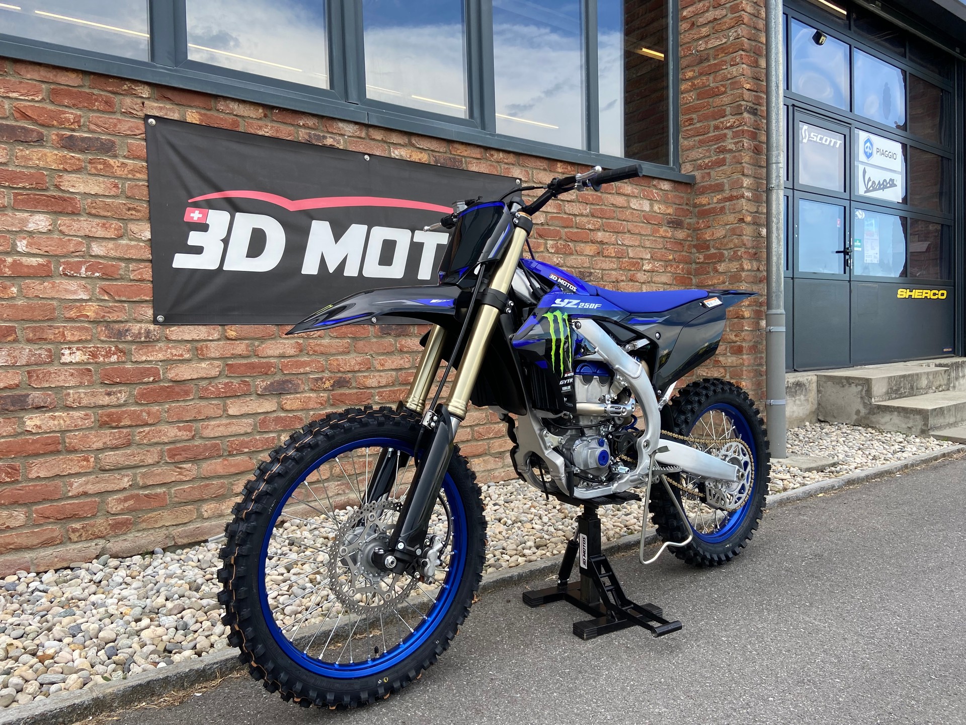 YAMAHA YZ250F Monster Energy Racing Edition-image-5