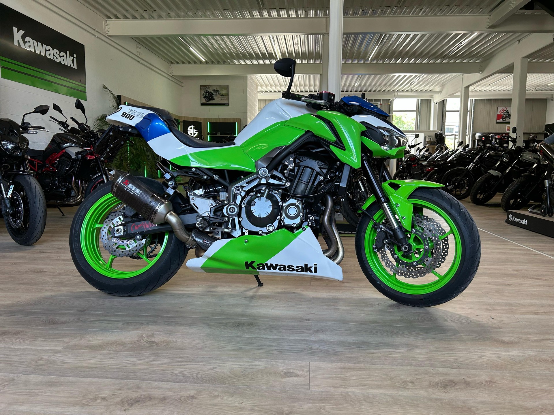 KAWASAKI Z 900-showroom-element-2