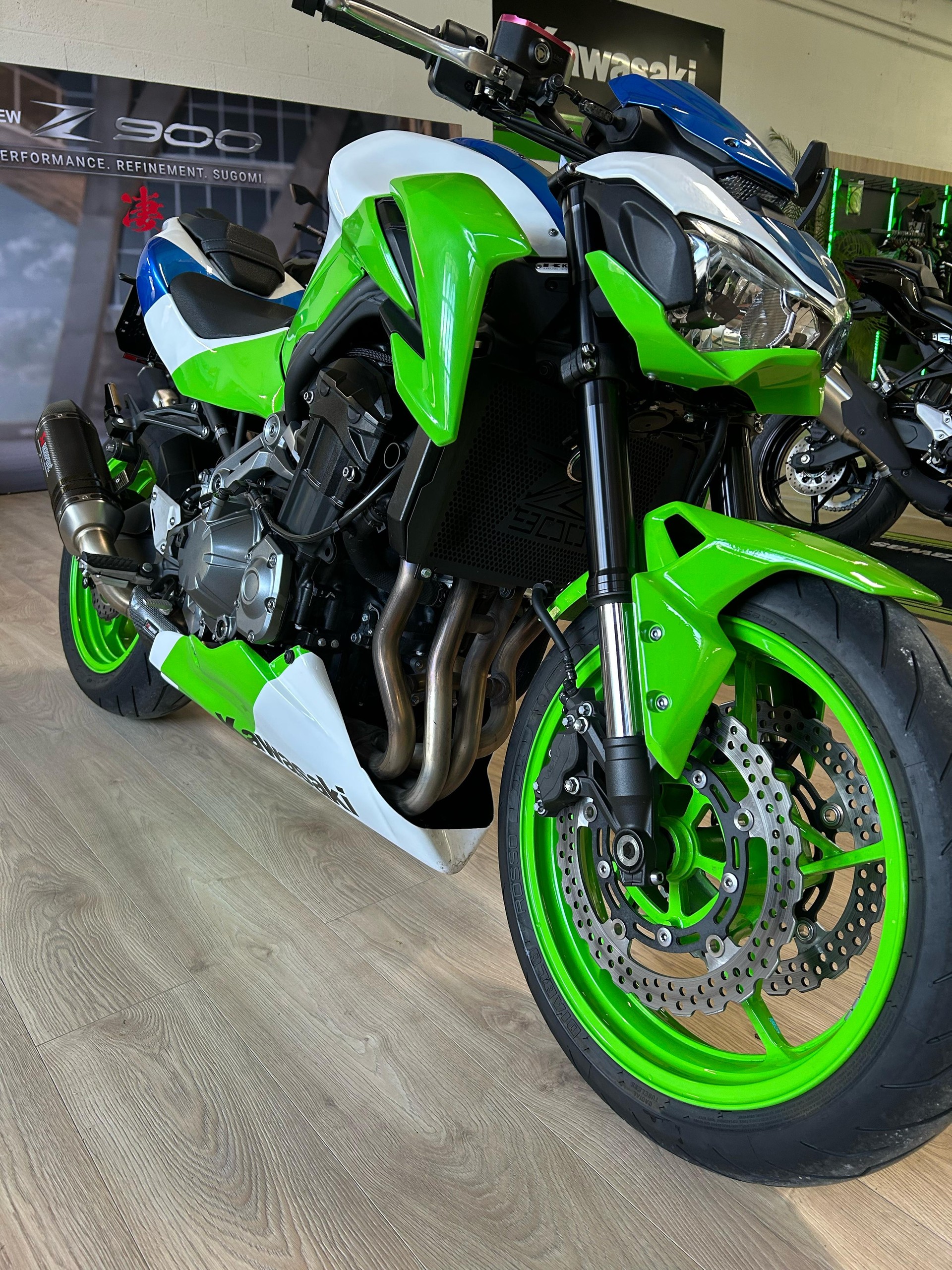 KAWASAKI Z 900-showroom-element-1