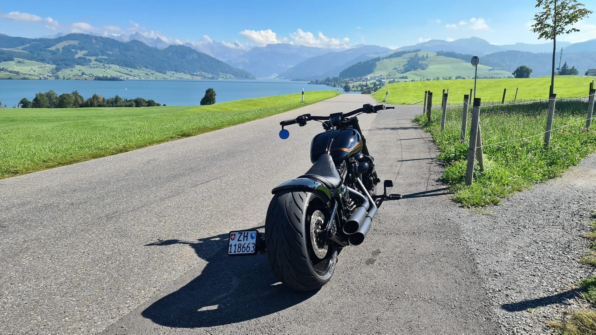 HARLEY-DAVIDSON FXSE Breakout Pro Street CVO ABS-image-2