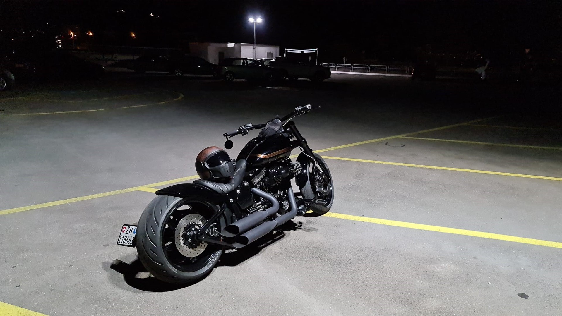 HARLEY-DAVIDSON FXSE Breakout Pro Street CVO ABS-image-0