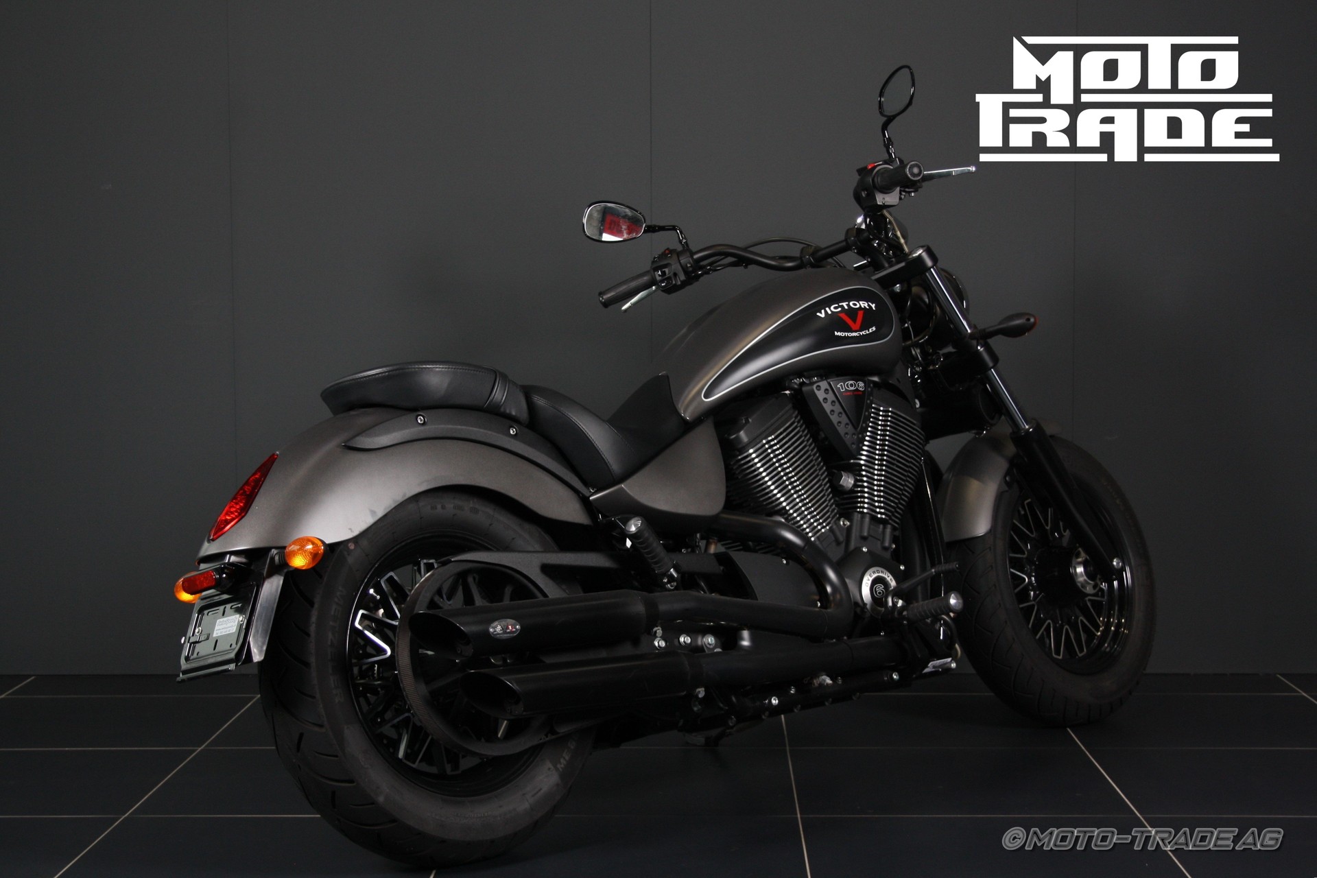VICTORY Gunner ABS-showroom-element-2