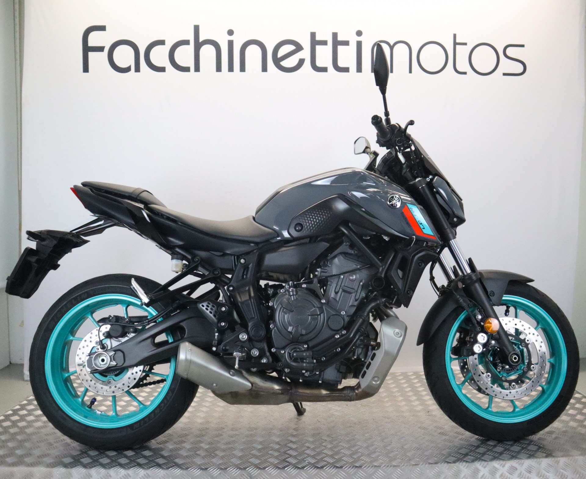 YAMAHA MT-07