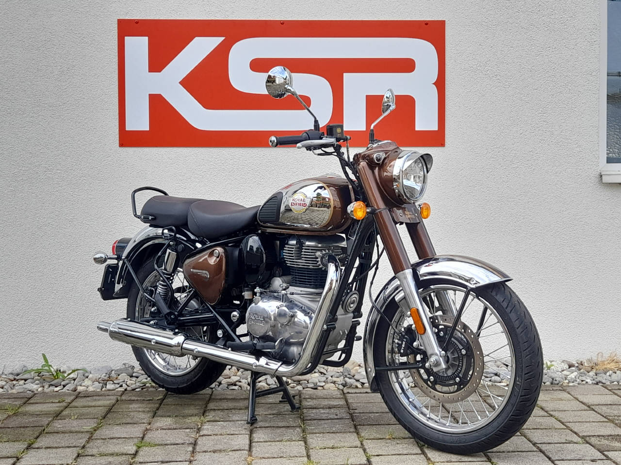 ROYAL ENFIELD CLASSIC 350-showroom-element-3
