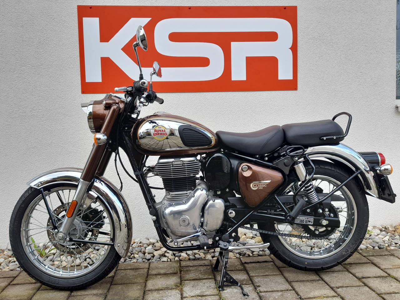 ROYAL ENFIELD CLASSIC 350-showroom-element-1
