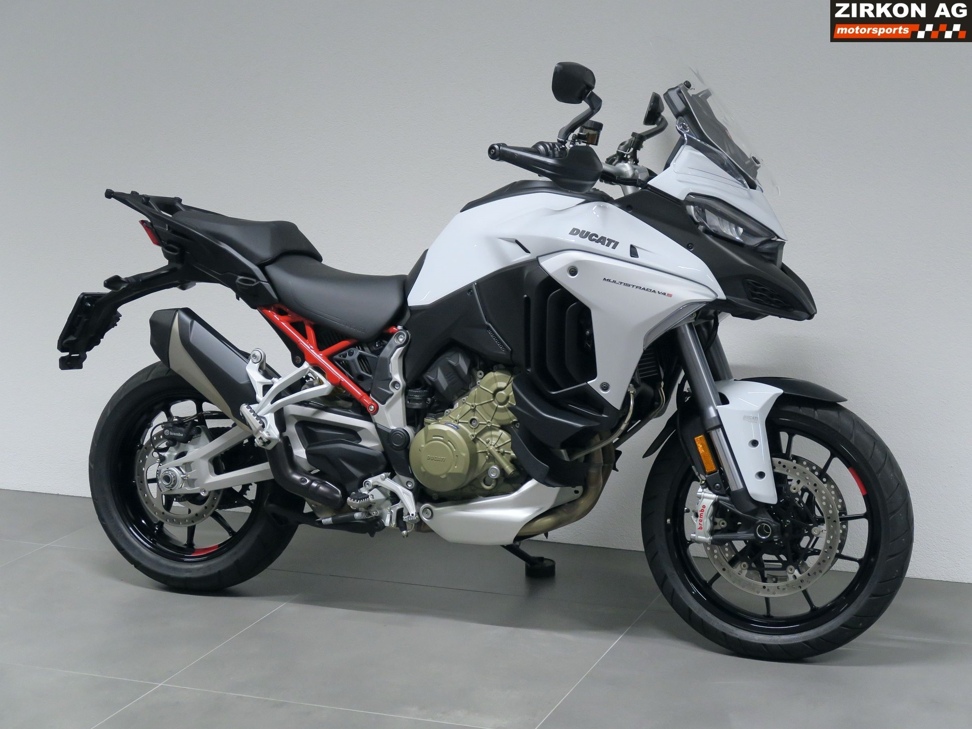 DUCATI Multistrada V4 S Radar-showroom-element-1