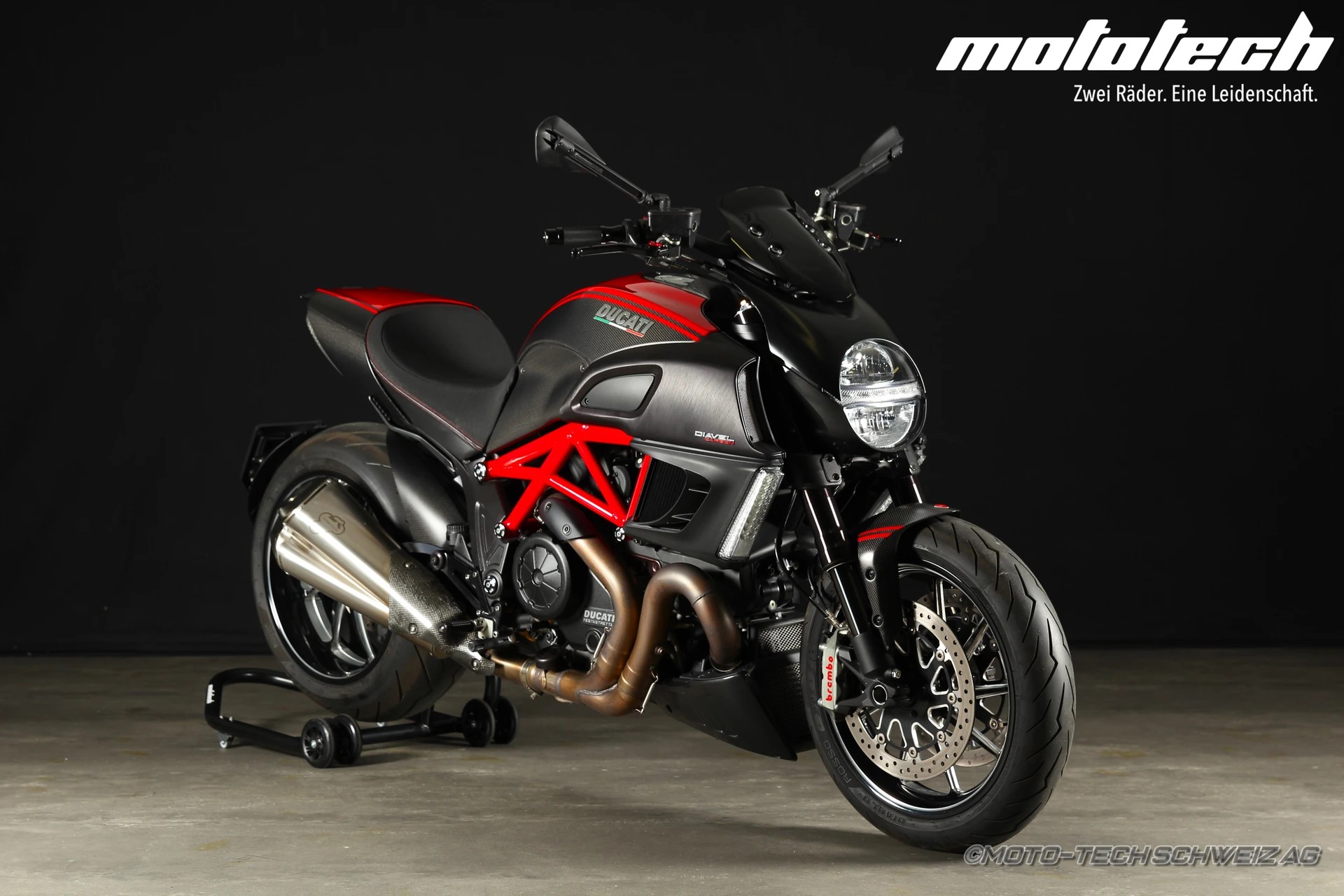 DUCATI Diavel 1200 Carbon TERMIGNONI