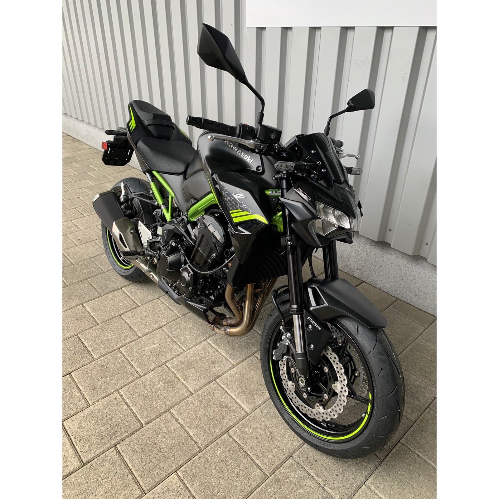 KAWASAKI Z 900 (35kW)-showroom-element-2