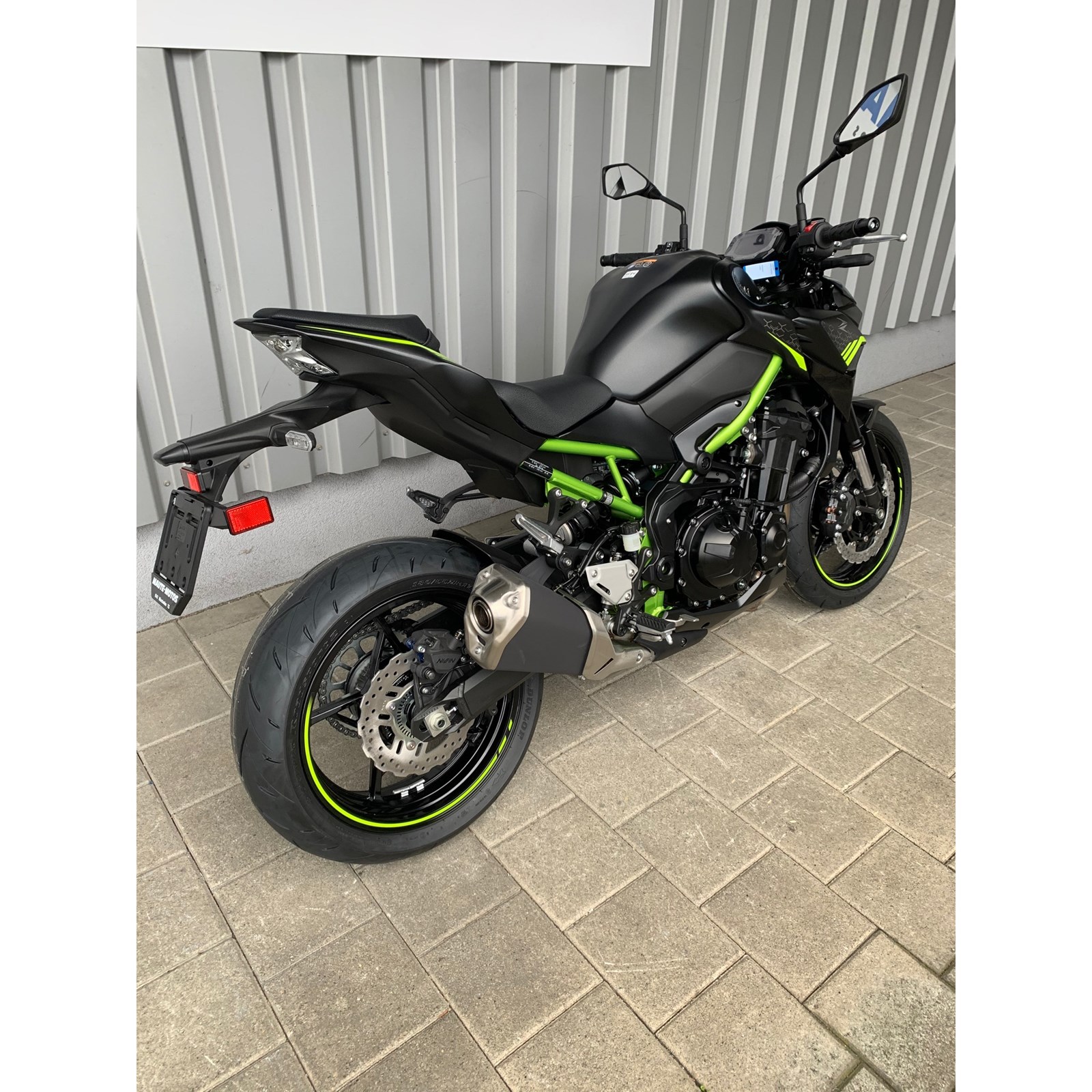 KAWASAKI Z 900 (35kW)-showroom-element-3