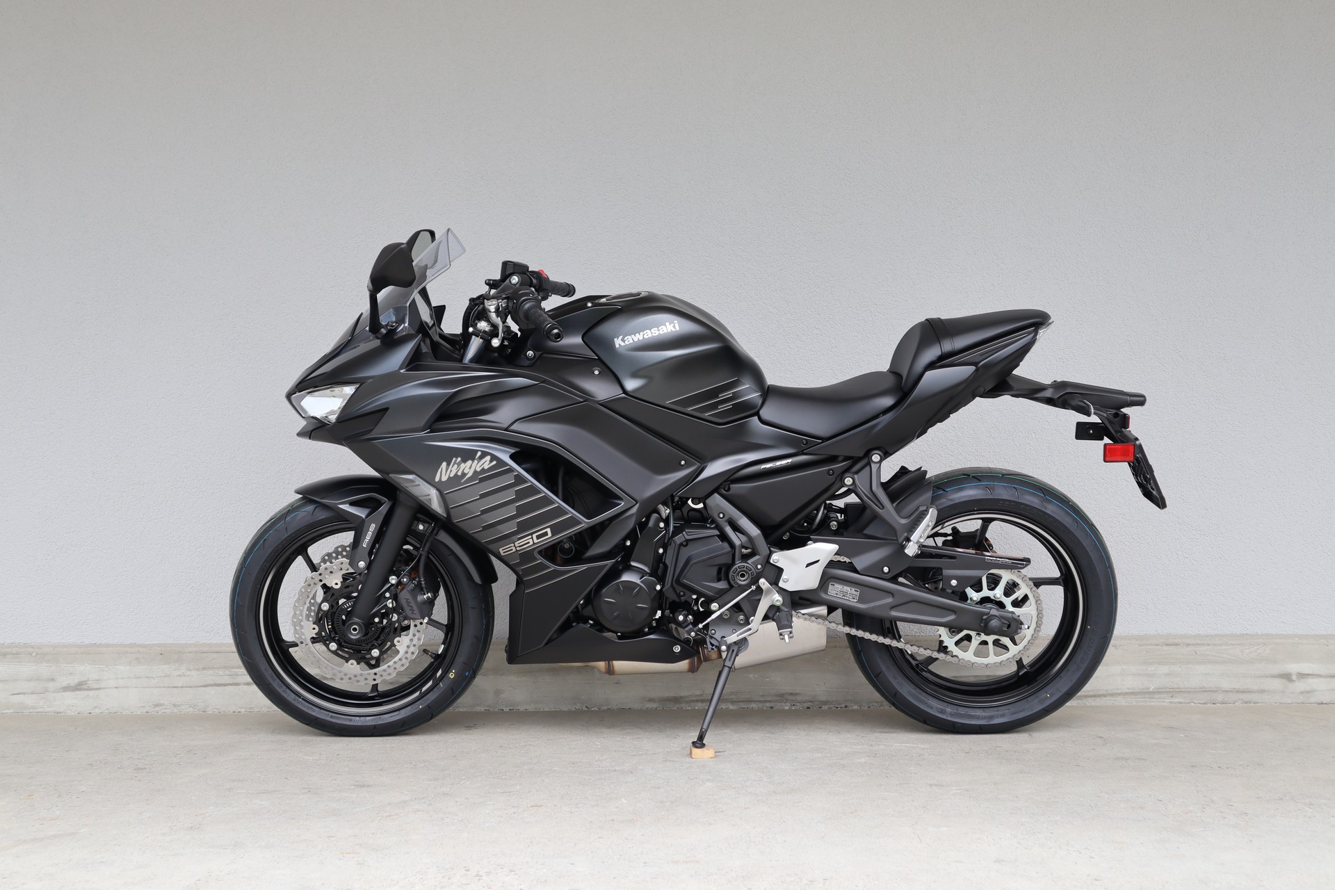 KAWASAKI Ninja 650-showroom-element-3