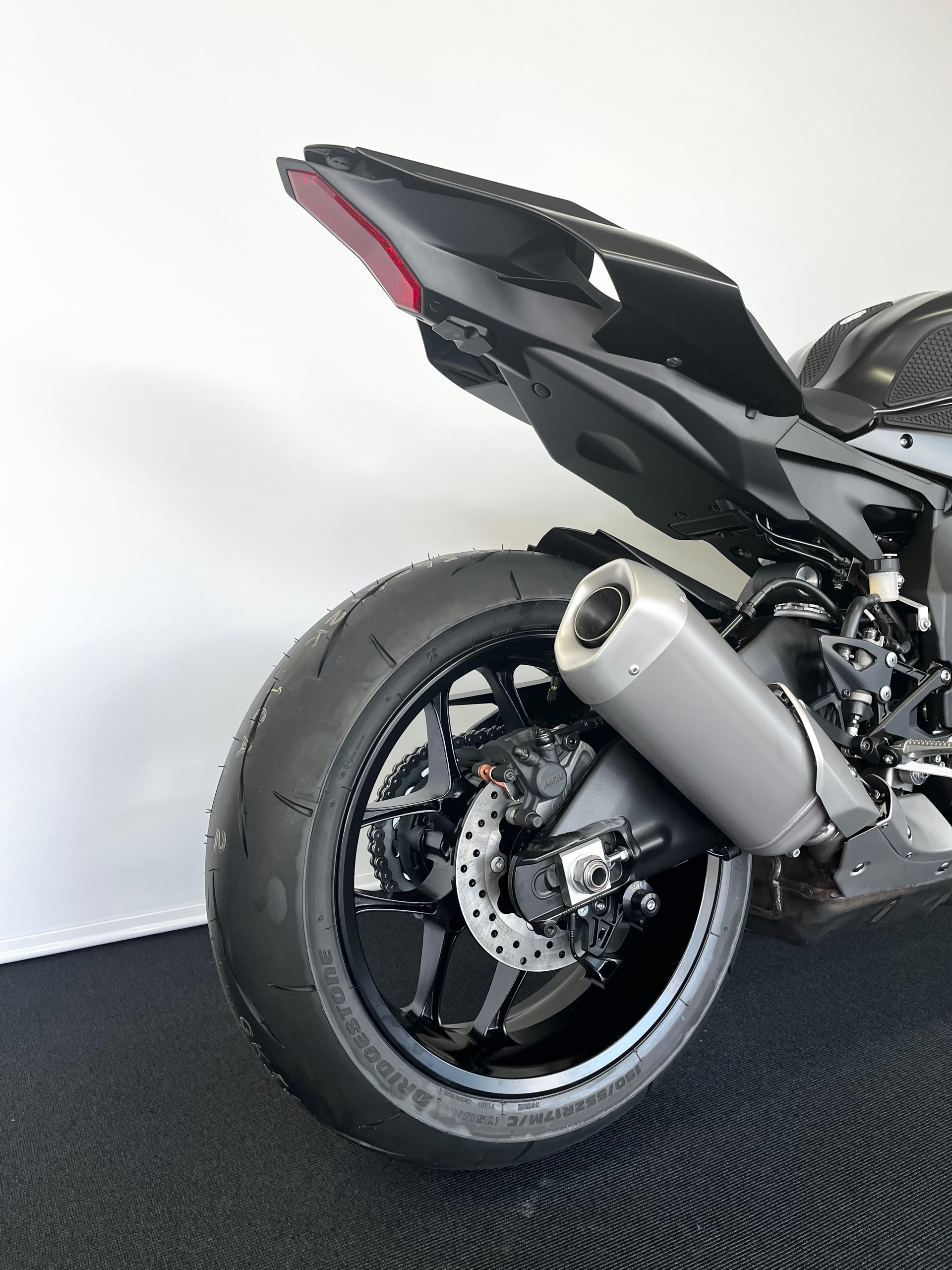 YAMAHA YZF-R1 ABS-image-7