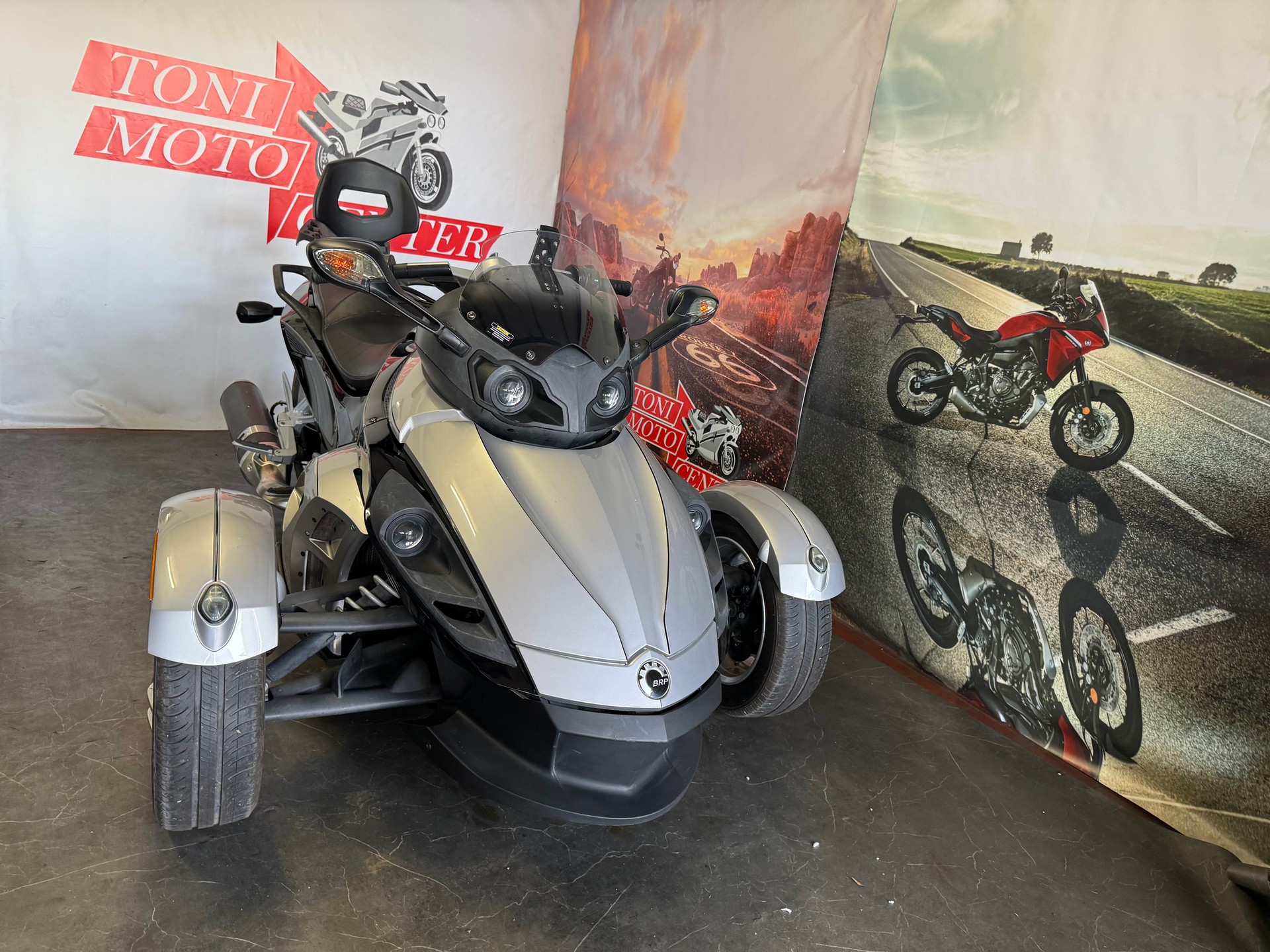 CAN-AM Spyder-image-3