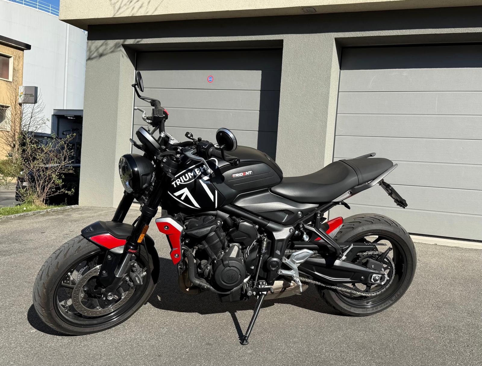 TRIUMPH Trident 660-showroom-element-2