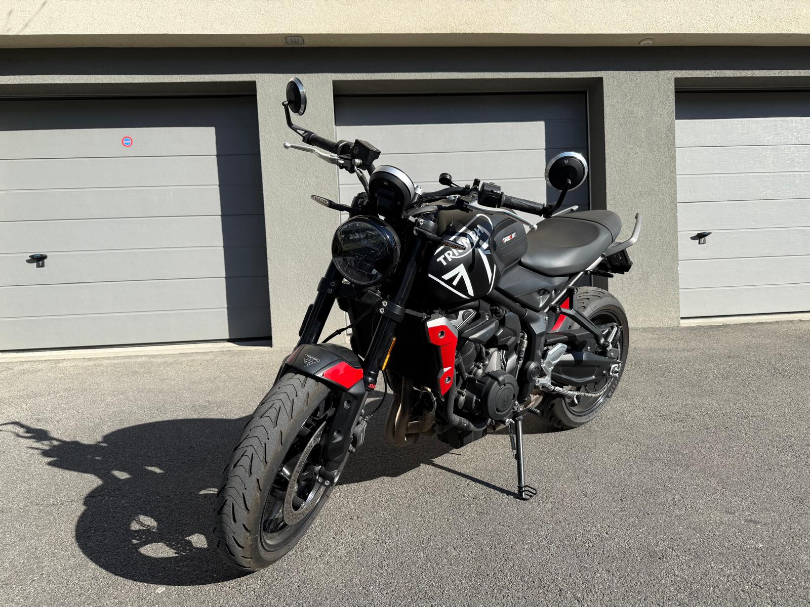 TRIUMPH Trident 660