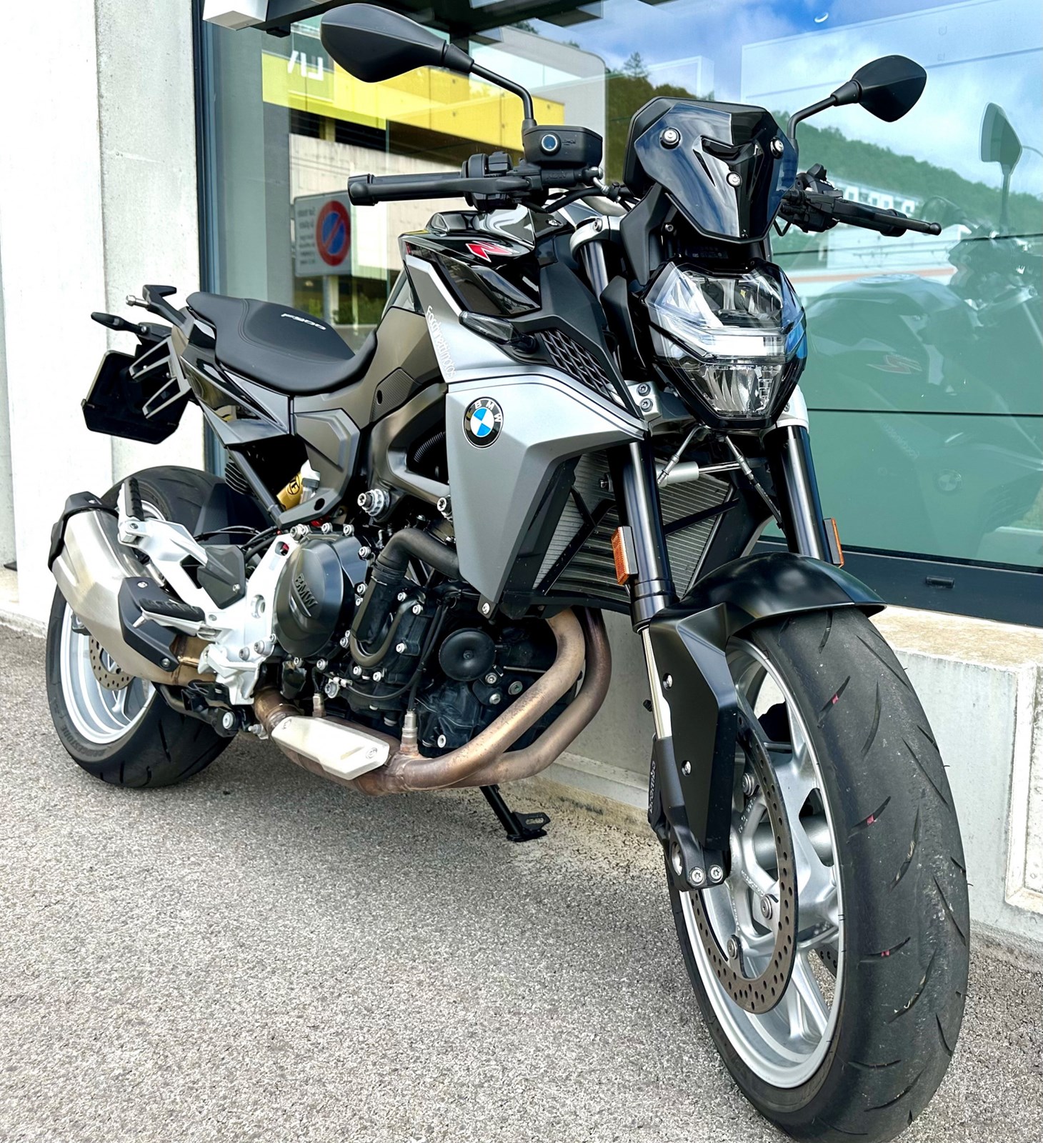 BMW F 900 R-showroom-element-2