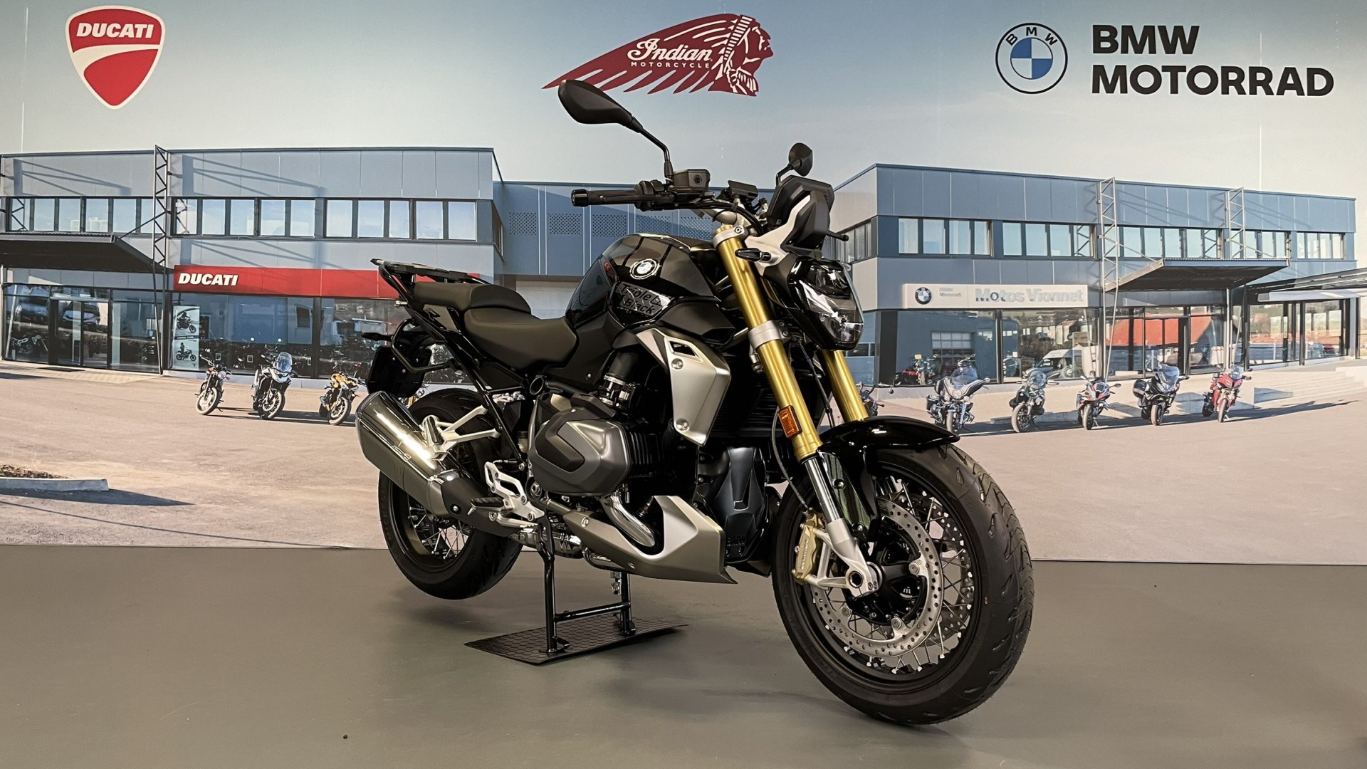 BMW R 1250 R Triple Black-image-0