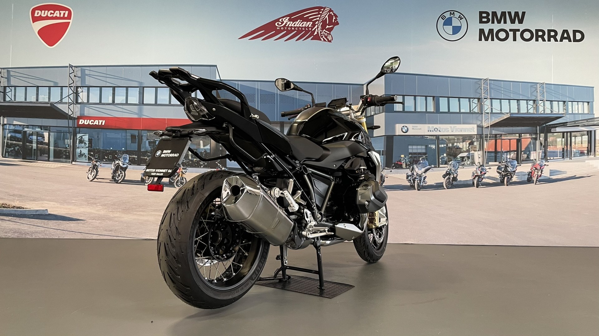 BMW R 1250 R Triple Black-image-4