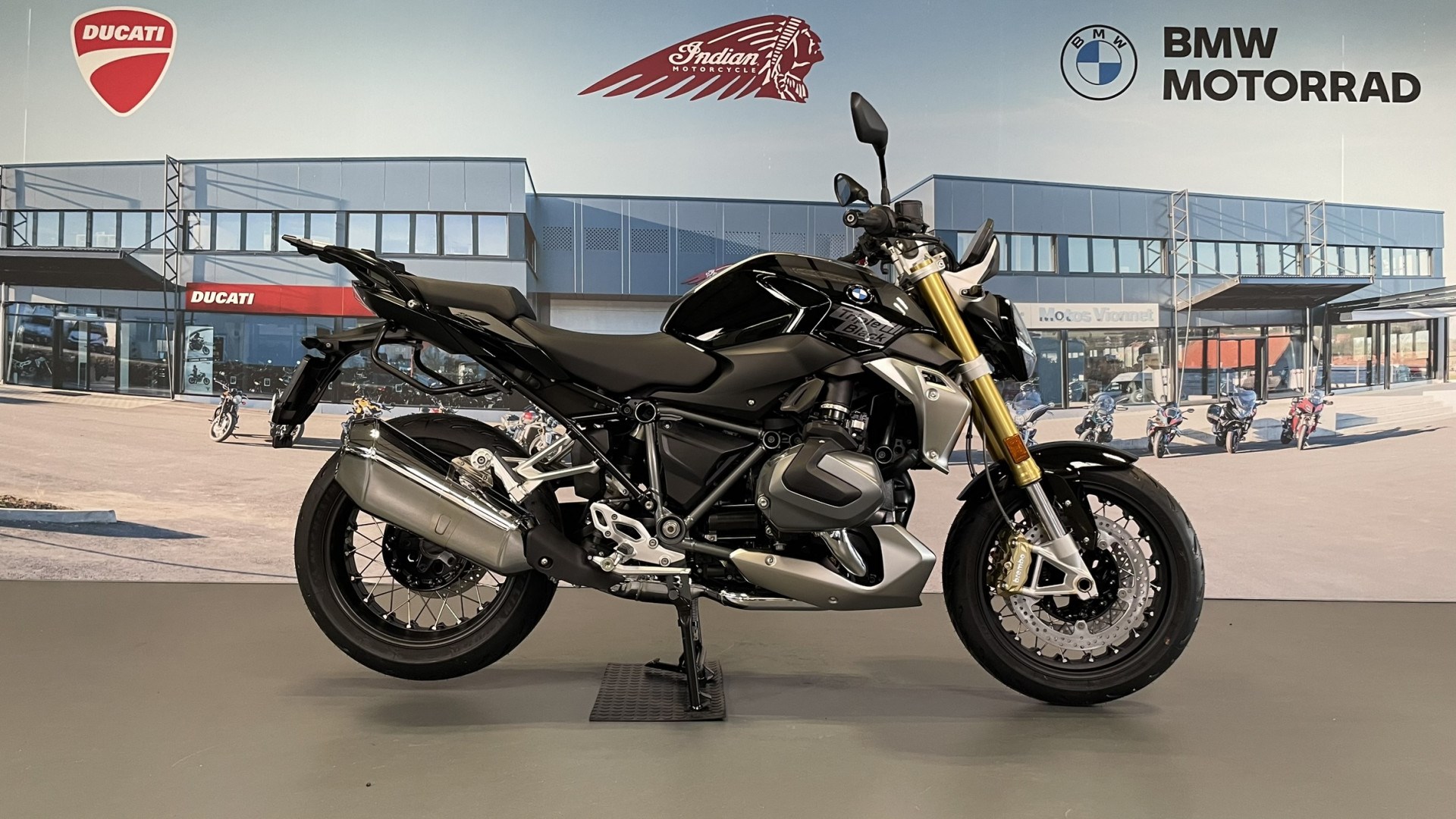 BMW R 1250 R Triple Black-image-5