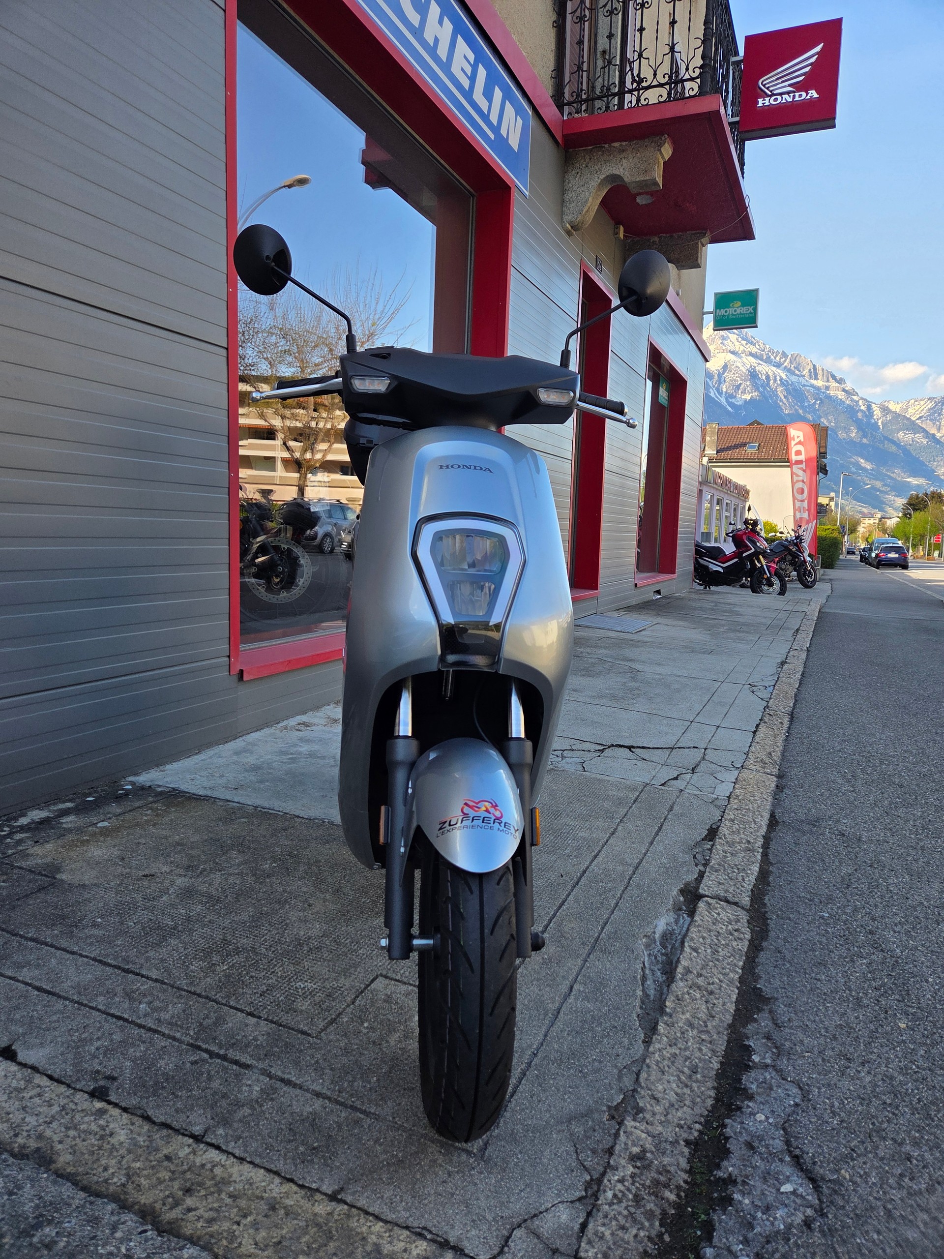 HONDA EM1-E