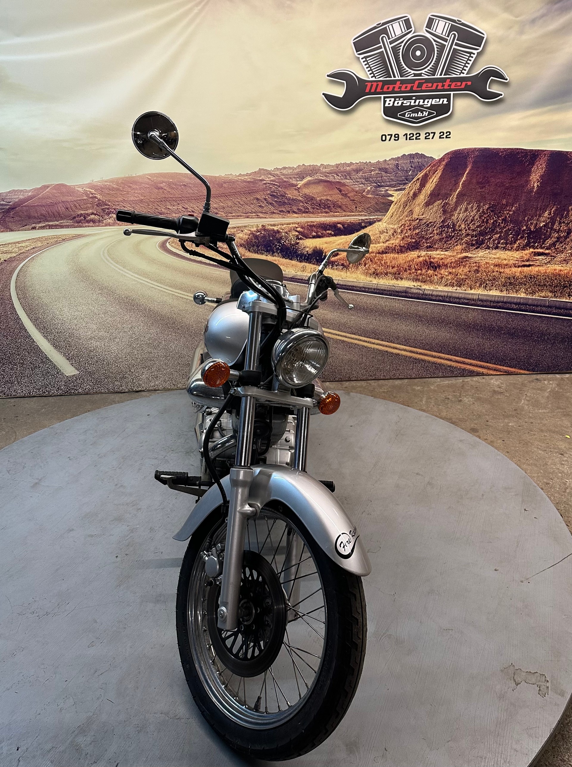 SUZUKI VL 125 K2 Intruder LC-showroom-element-1