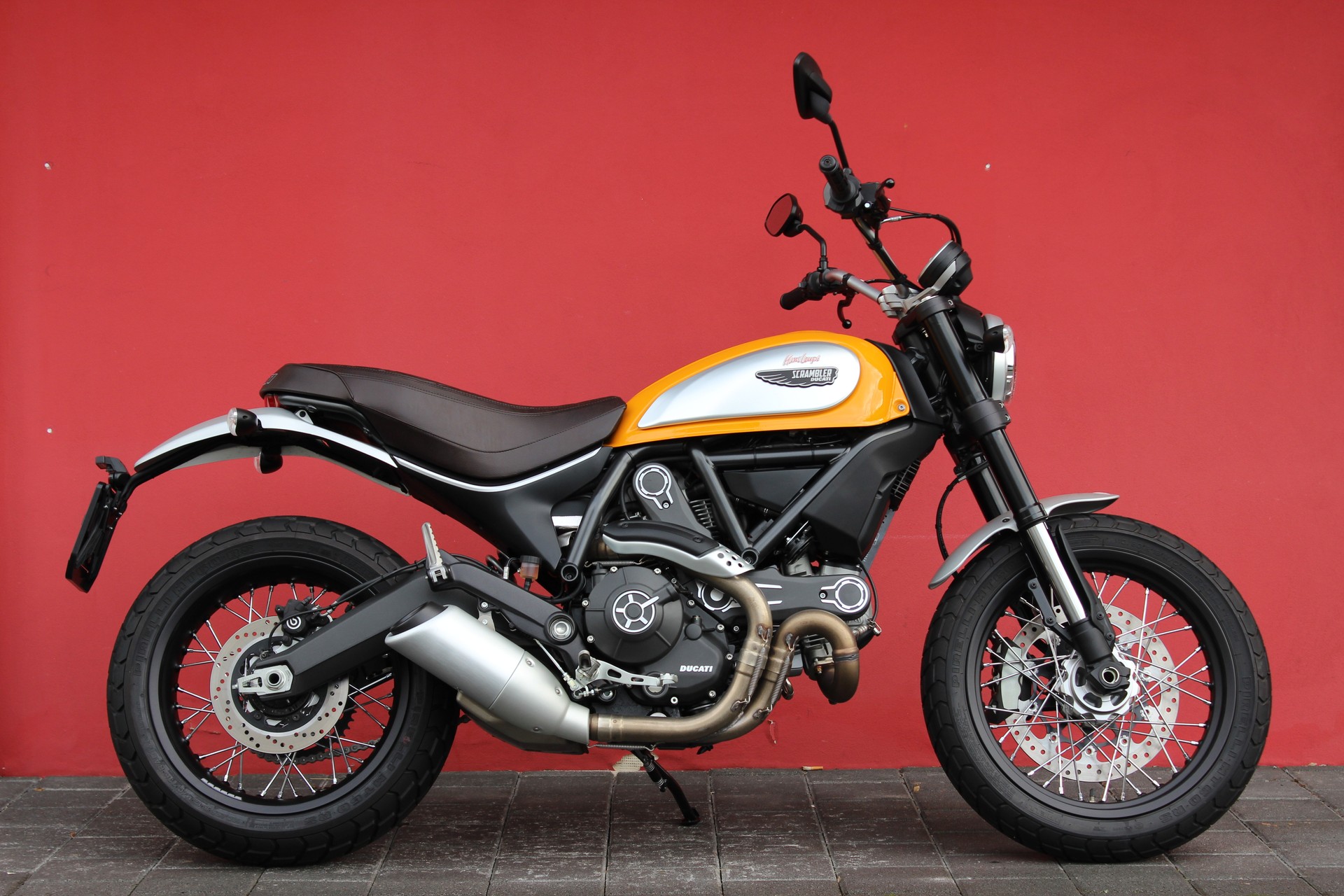 DUCATI Classic