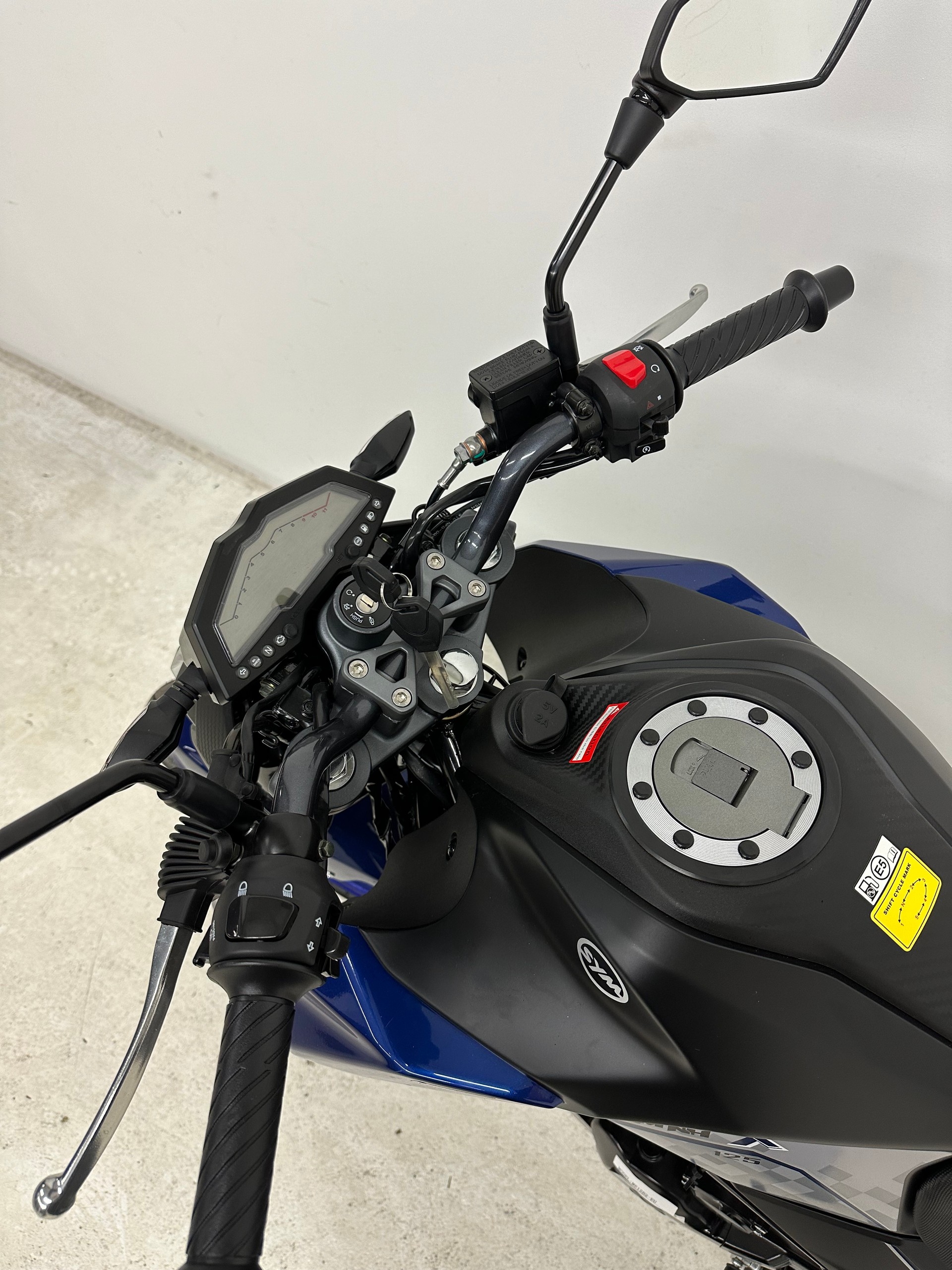 SYM NH-X 125-image-6