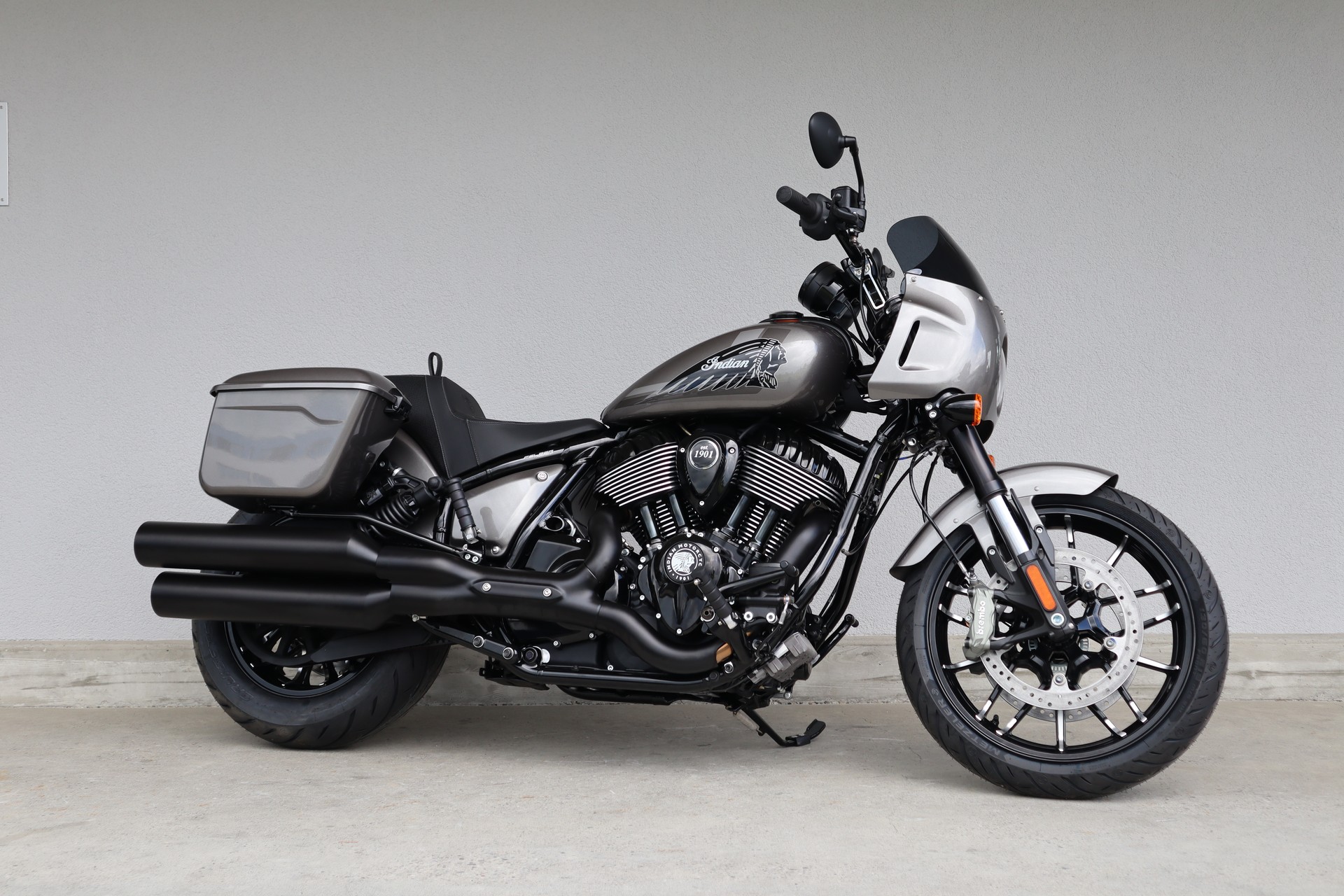 INDIAN Sport Chief RT-showroom-element-1