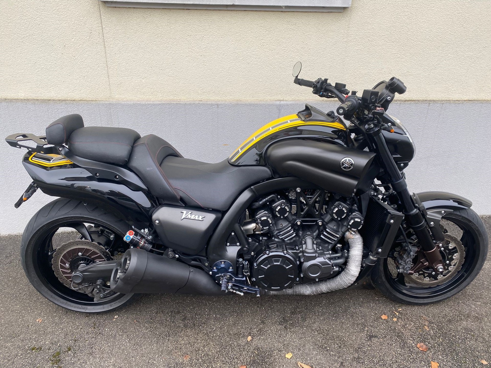 YAMAHA V-MAX