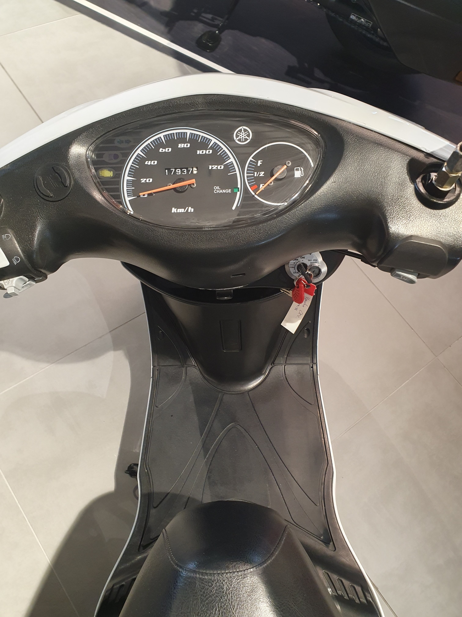 YAMAHA Vity XC 125 E-showroom-element-2