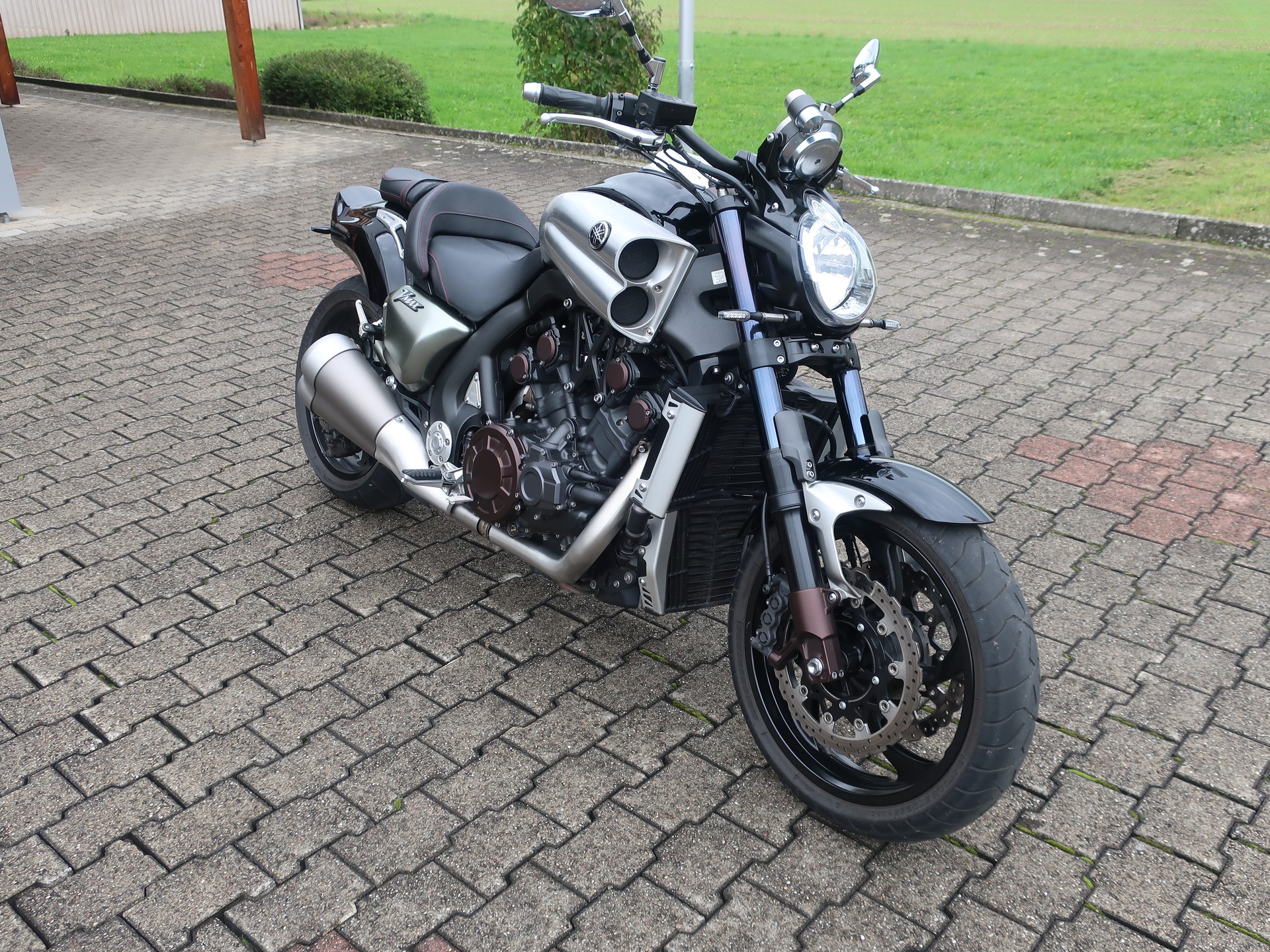 YAMAHA Yamaha Egli V-Max-showroom-element-1