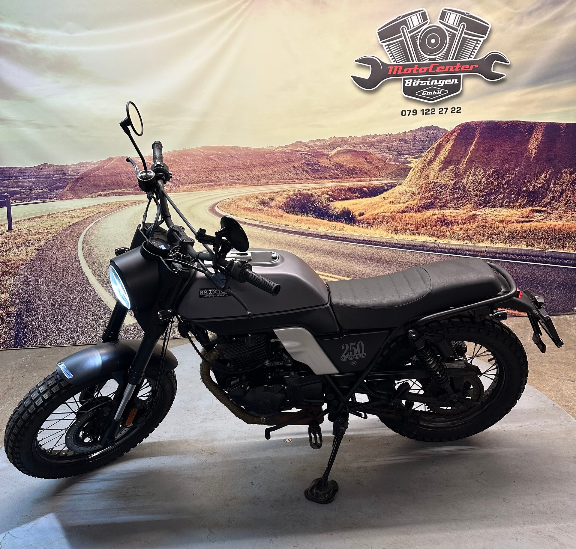 BRIXTON Glanville 250X-showroom-element-2