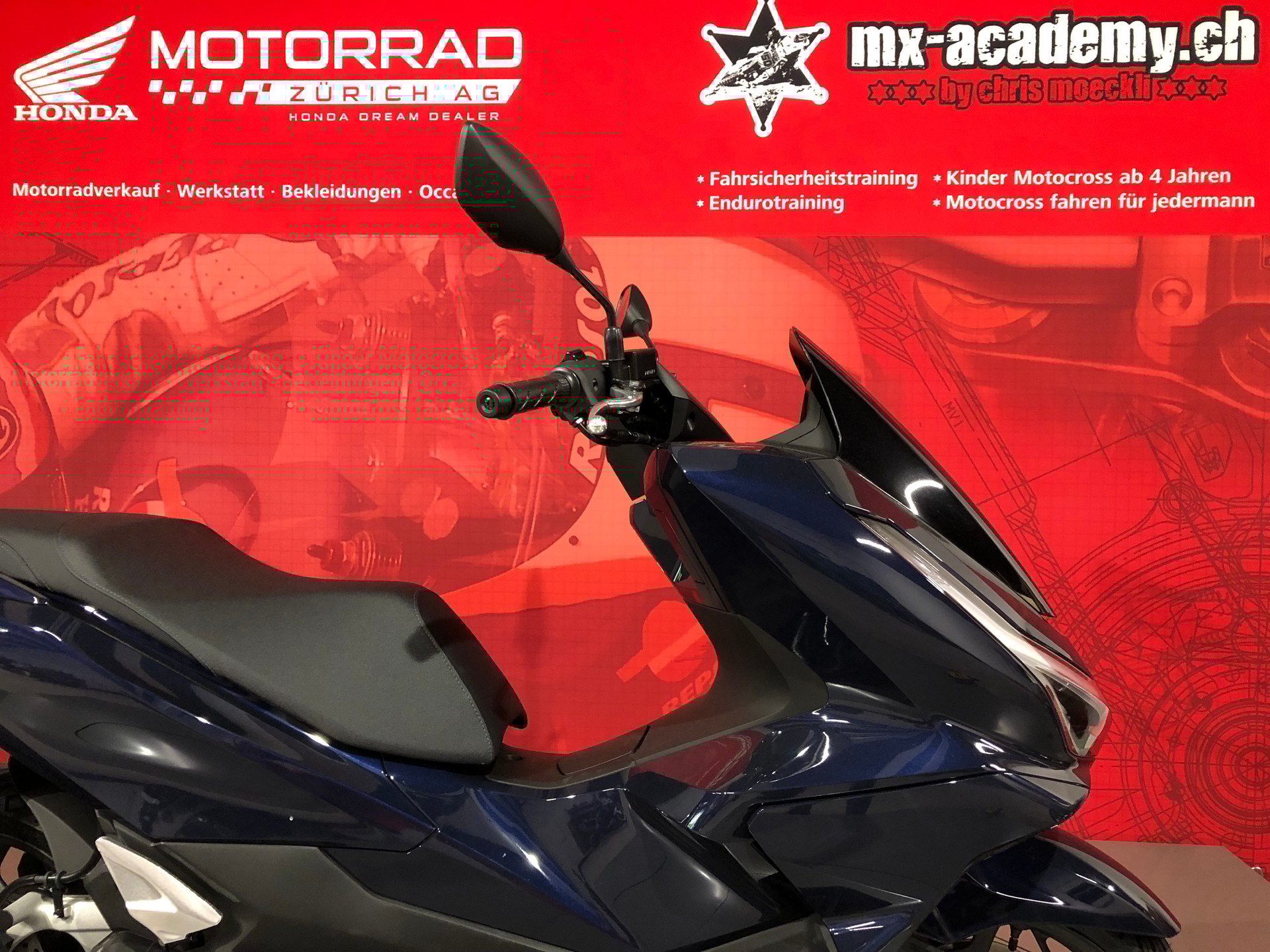 HONDA PCX 125 DX - Modell 2025-showroom-element-2
